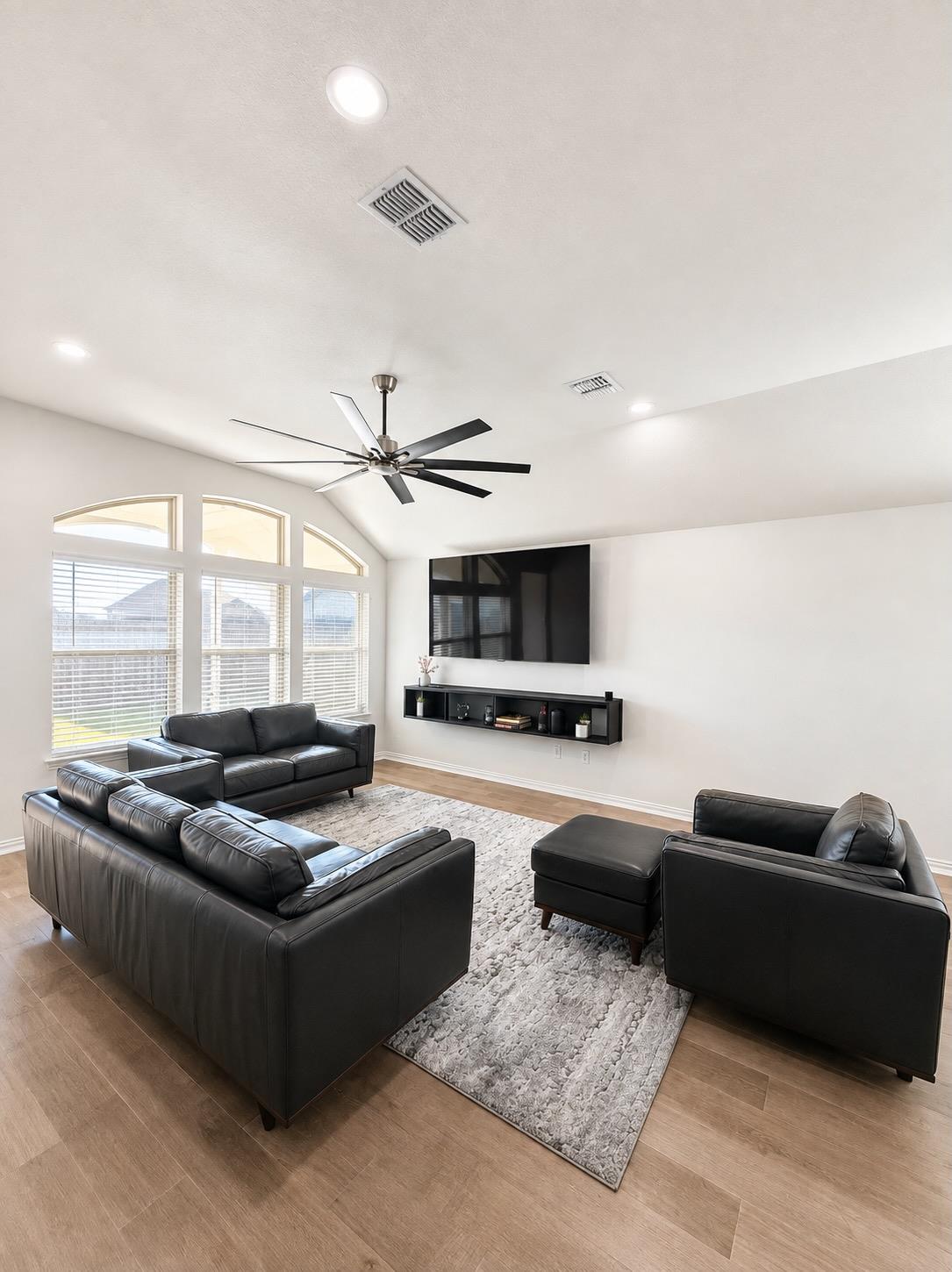 384 Biscayne Bay Bnd Property Photo 2