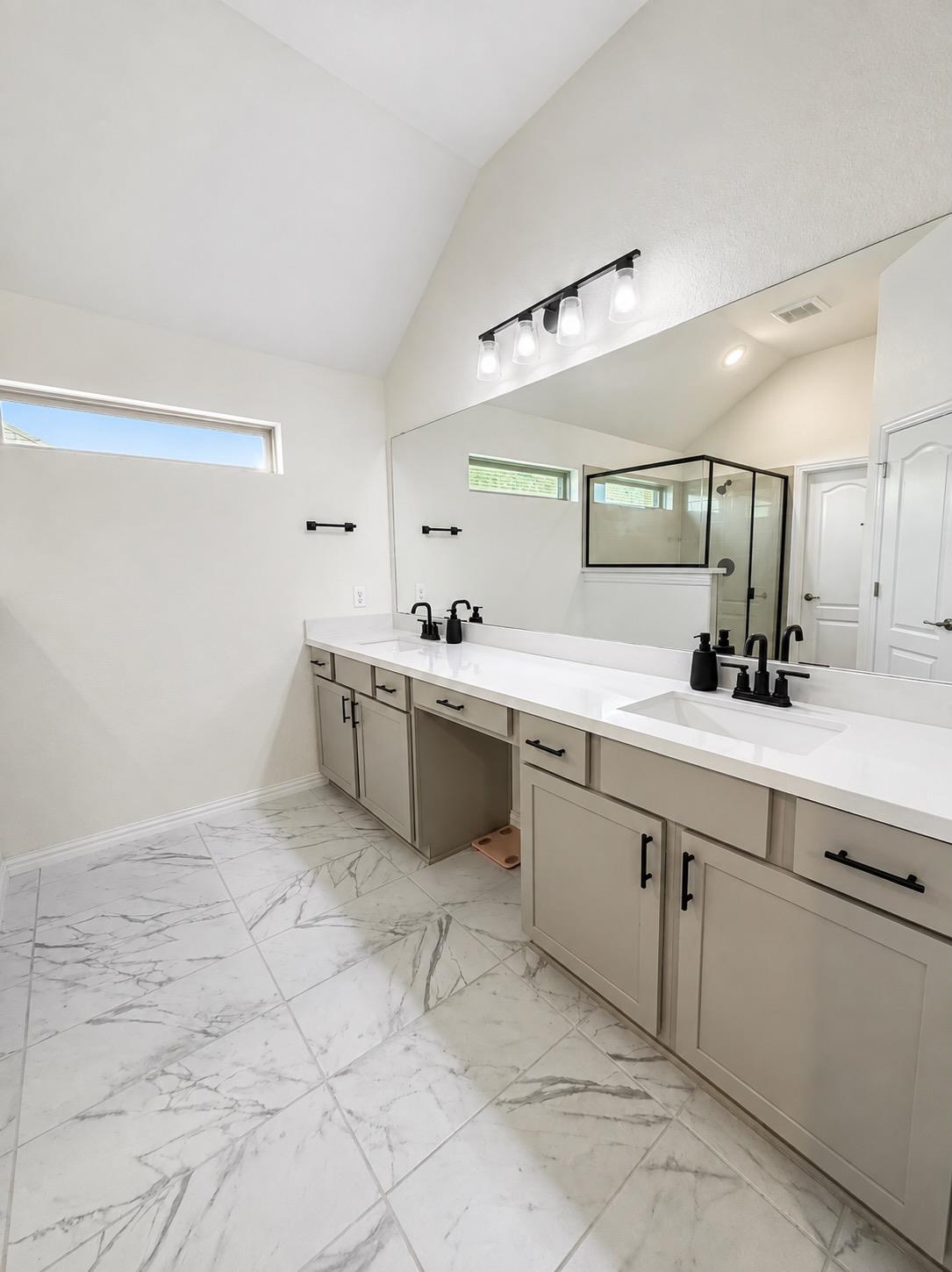 384 Biscayne Bay Bnd Property Photo 4