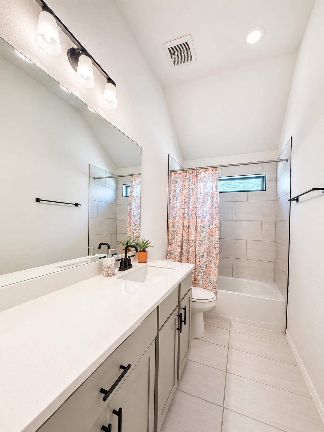 384 Biscayne Bay Bnd Property Photo 13