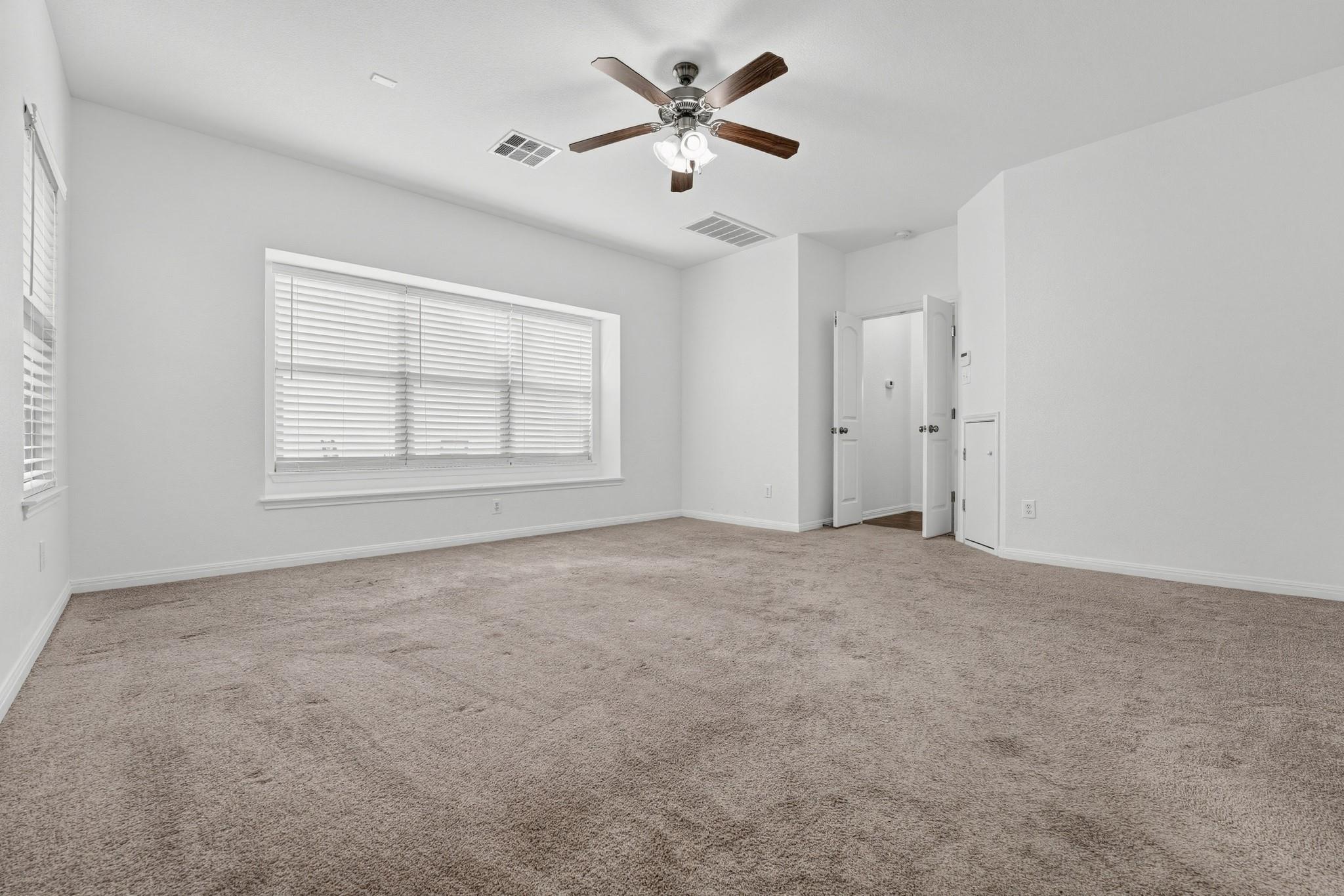 311 Sycamore St Property Photo 16