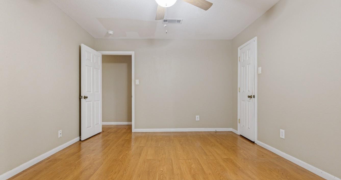 3221 Pine St Property Photo 12