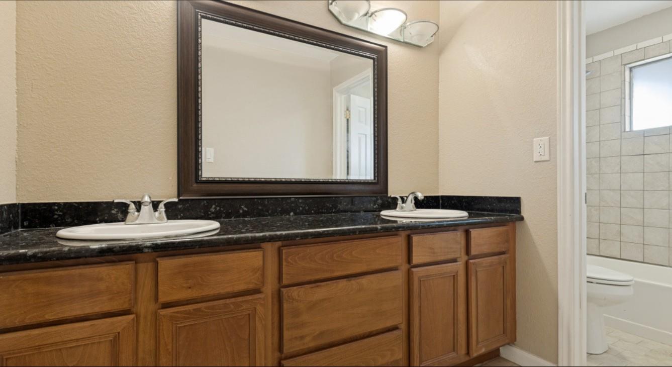 3221 Pine St Property Photo 15