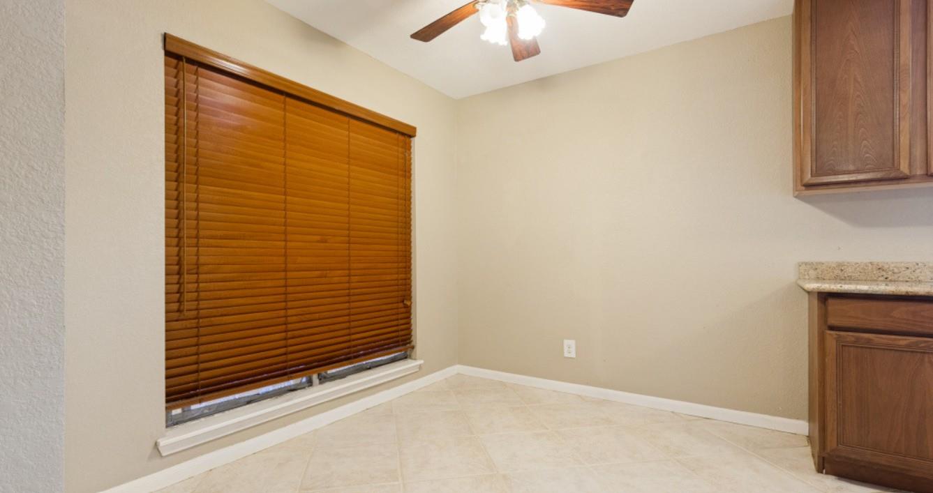 3221 Pine St Property Photo 18