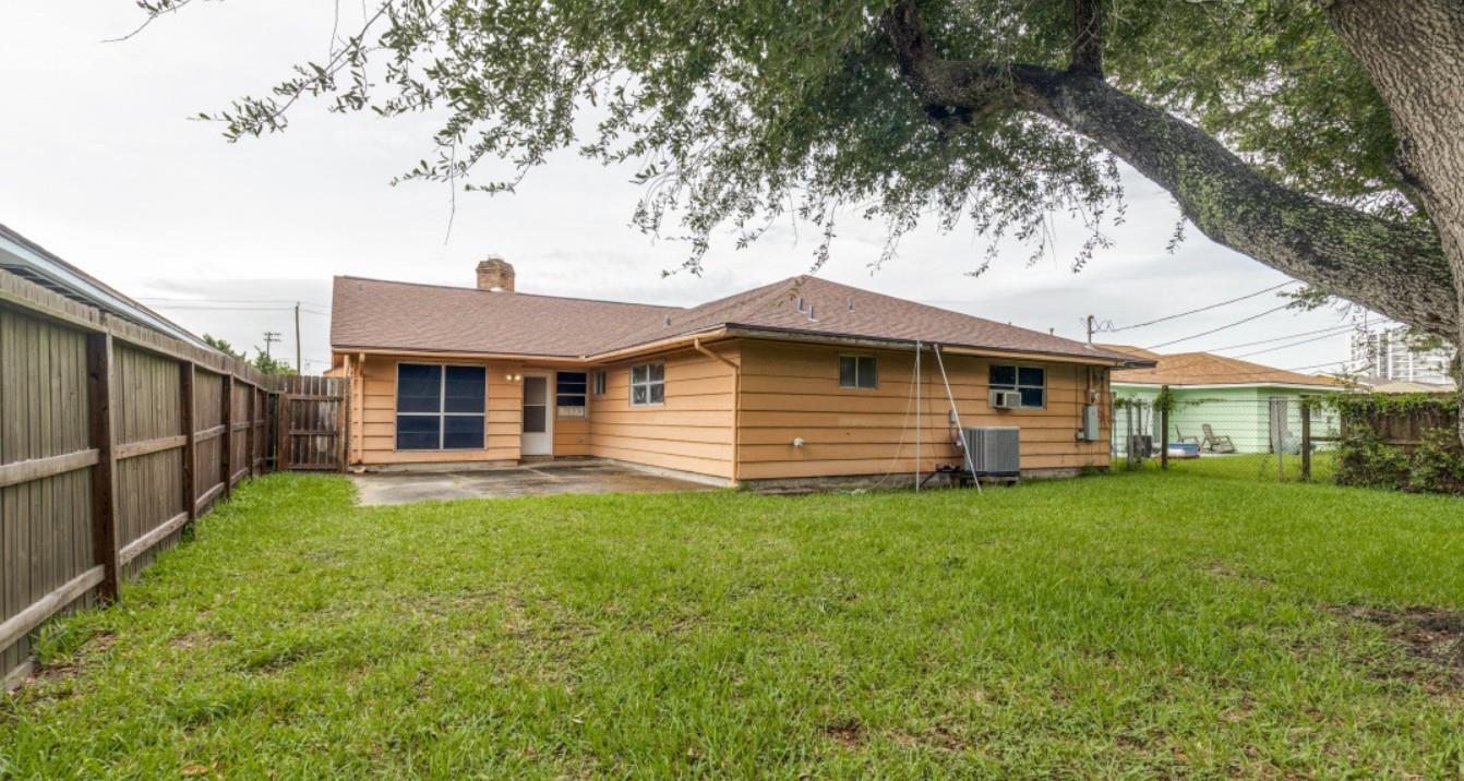 3221 Pine St Property Photo 21