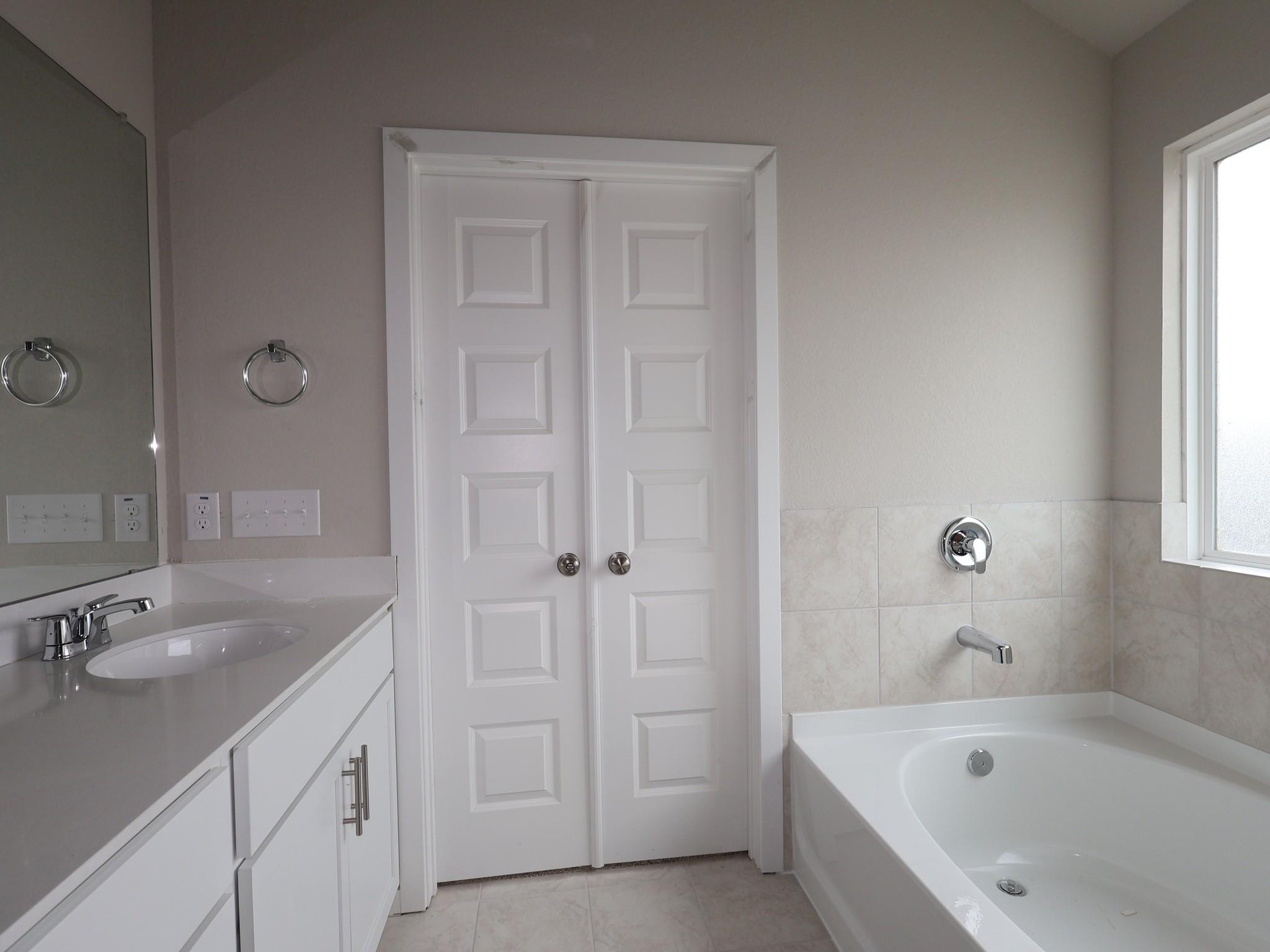7425 Pullman Cv Property Photo 9