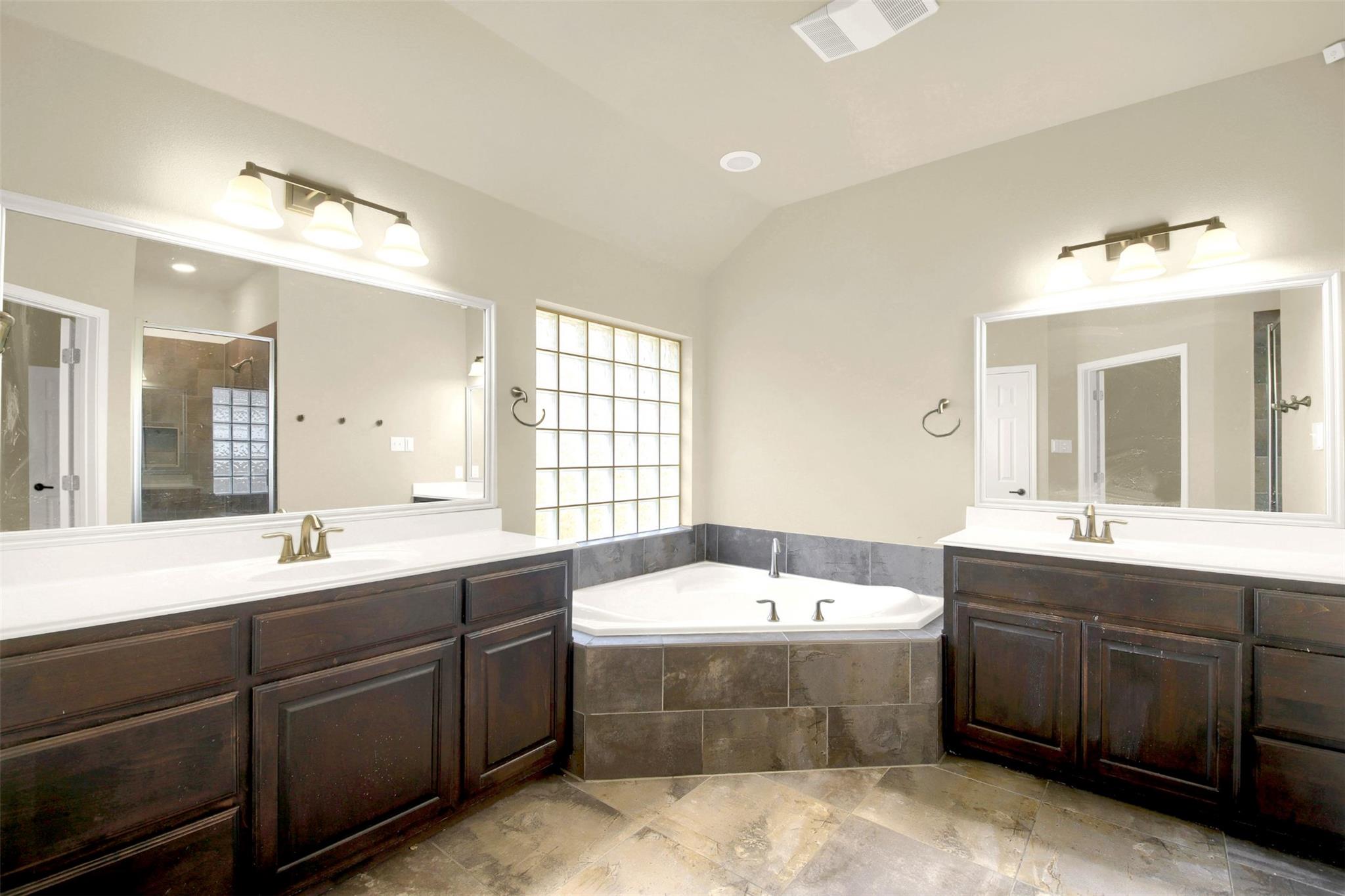 6921 Barstow Ct Property Photo 13