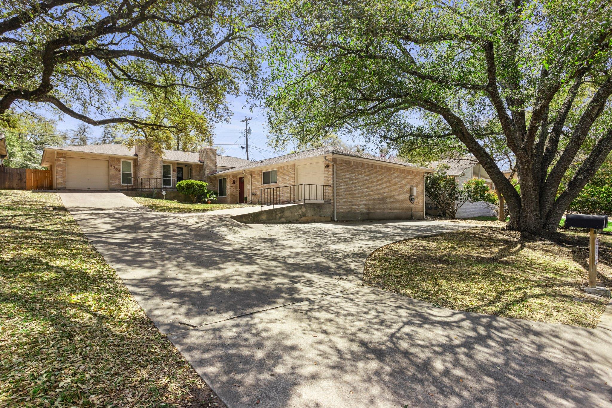 8709 Westover Club Dr A Property Photo 2