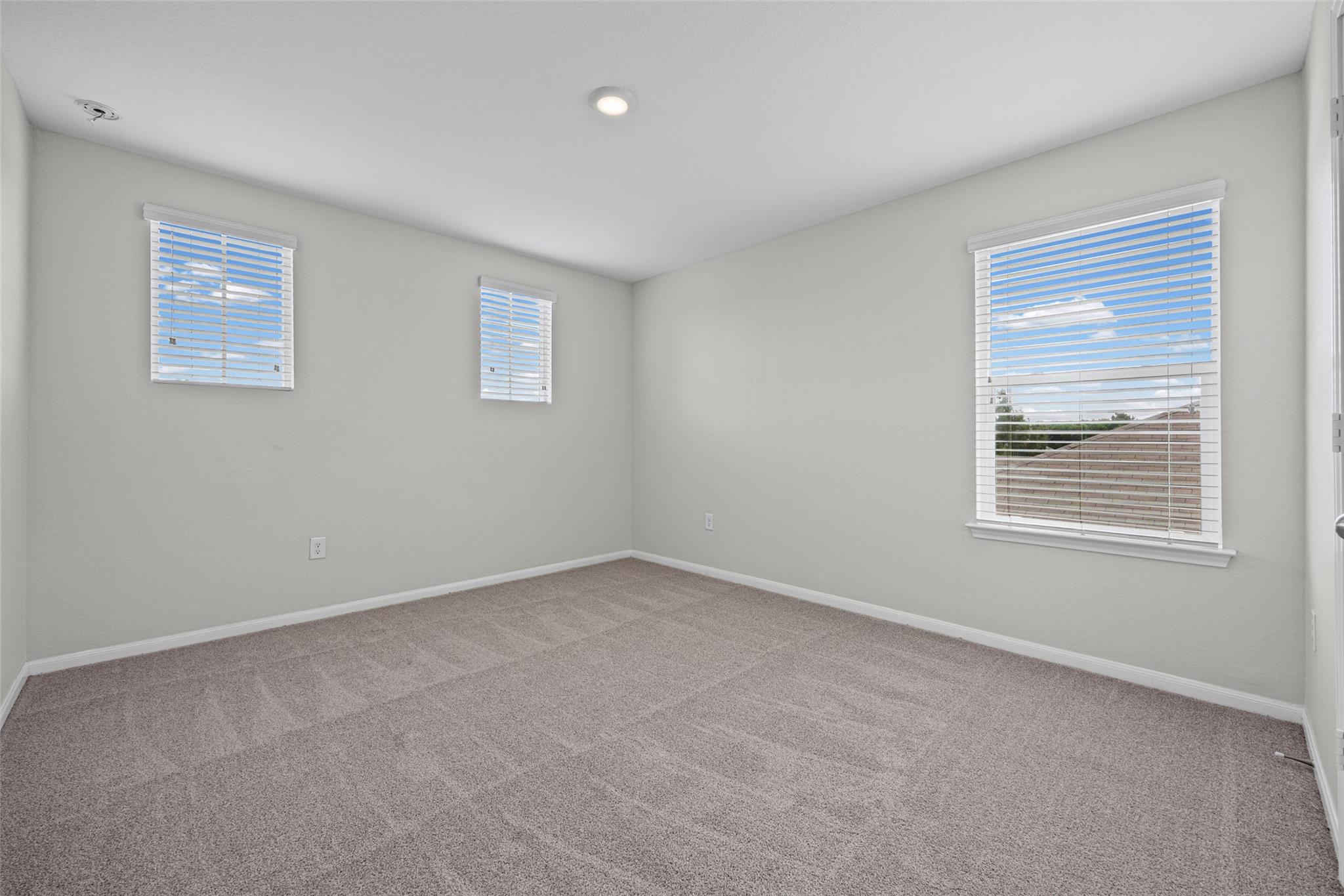 518 Luna Vista Dr Property Photo 24