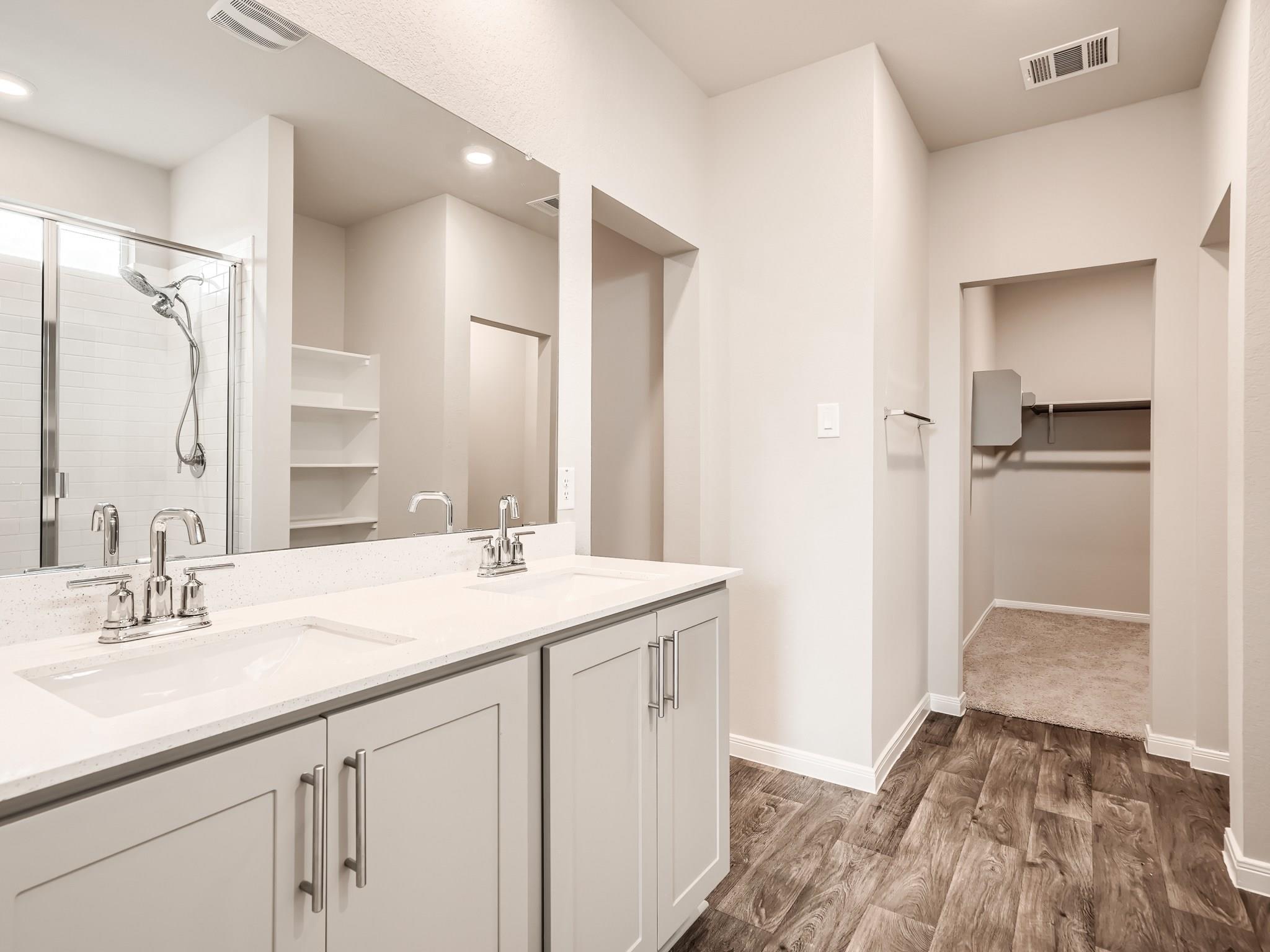 649 Golden Grove Pkwy Property Photo 6