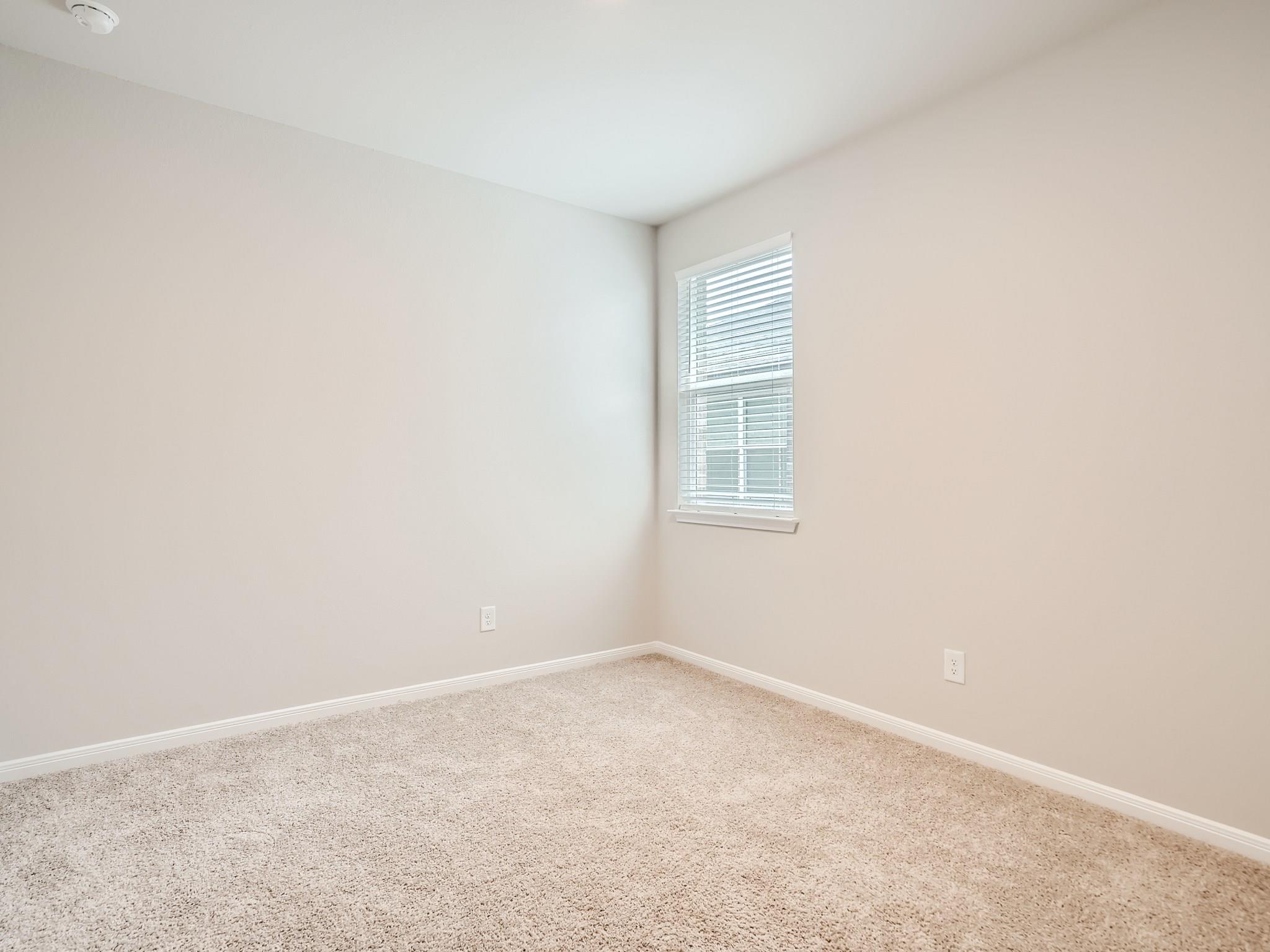 649 Golden Grove Pkwy Property Photo 9