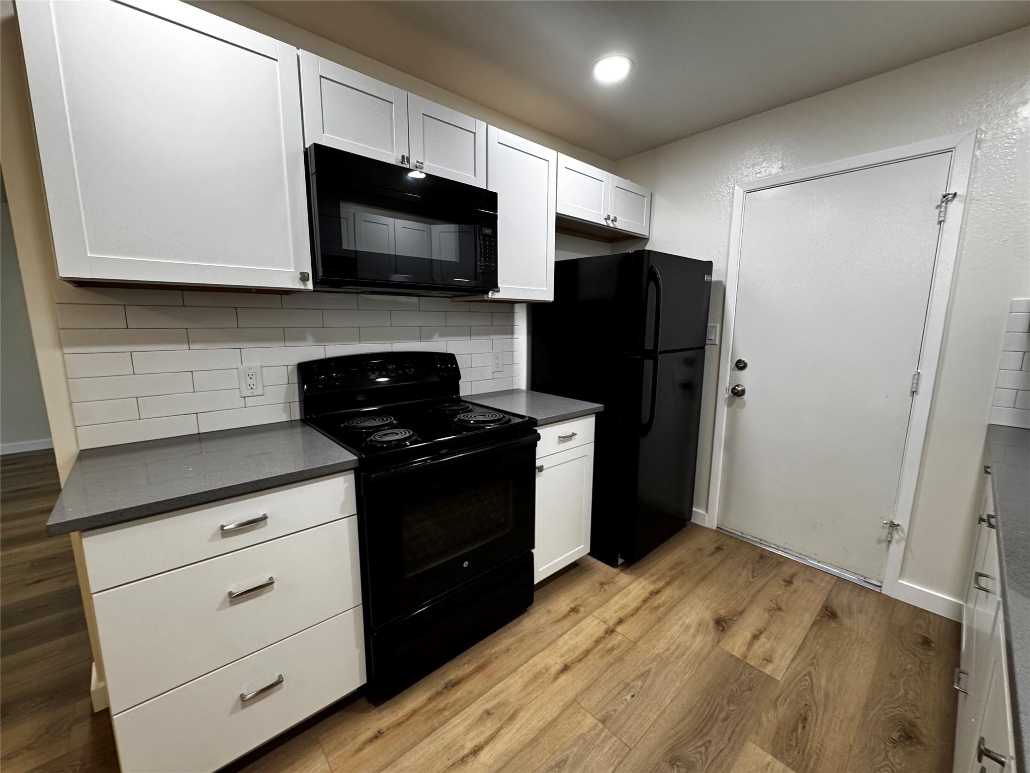 1311 Barbara Dr #b Property Photo 2