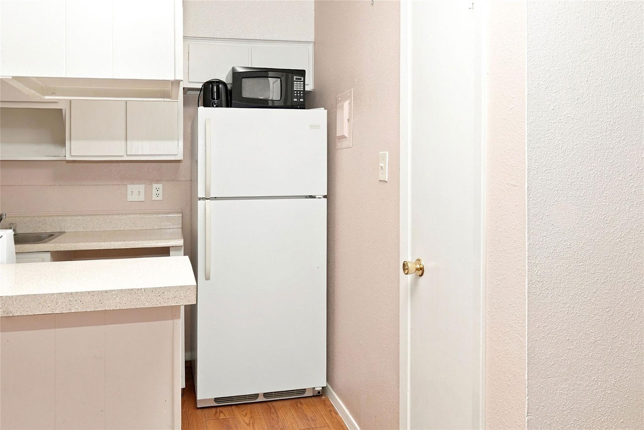 400 W 34th St #012345678900 - Unit 104 Property Photo 10