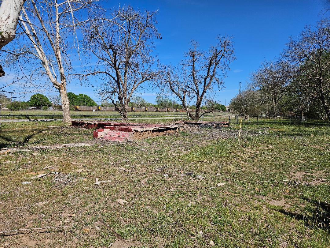 201 Harris St Property Photo 1