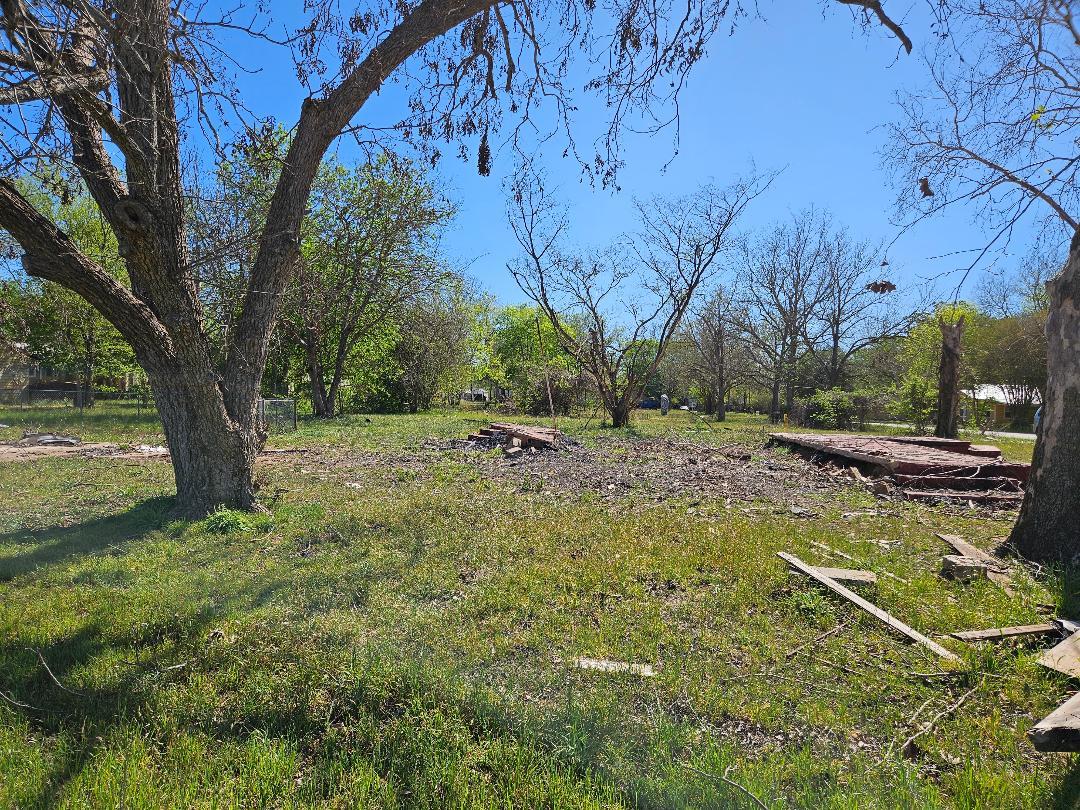 201 Harris St Property Photo 4
