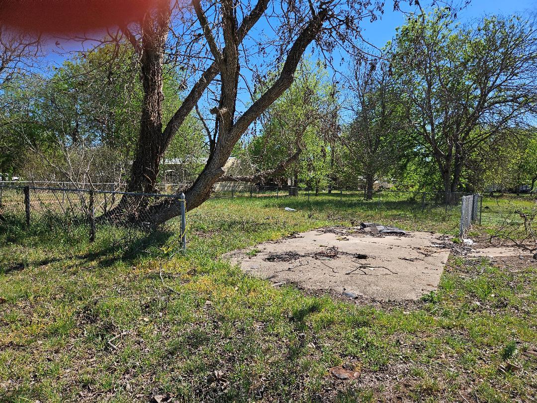 201 Harris St Property Photo 7