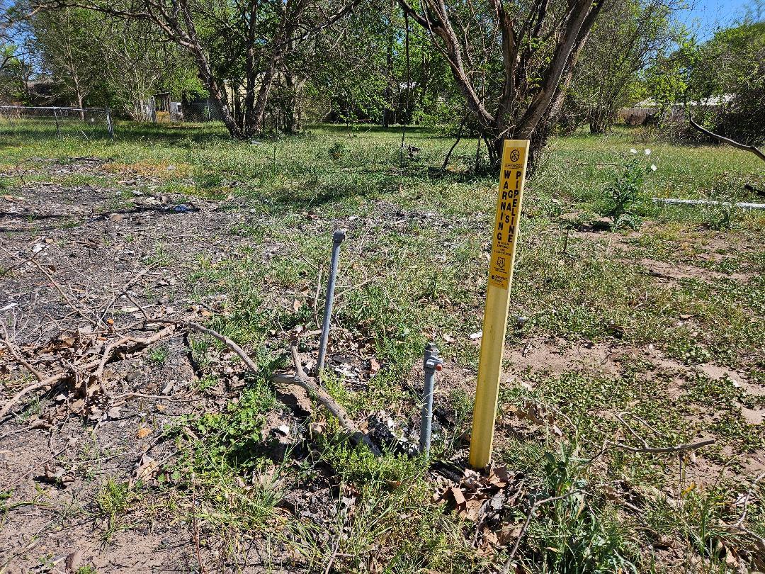 201 Harris St Property Photo 8