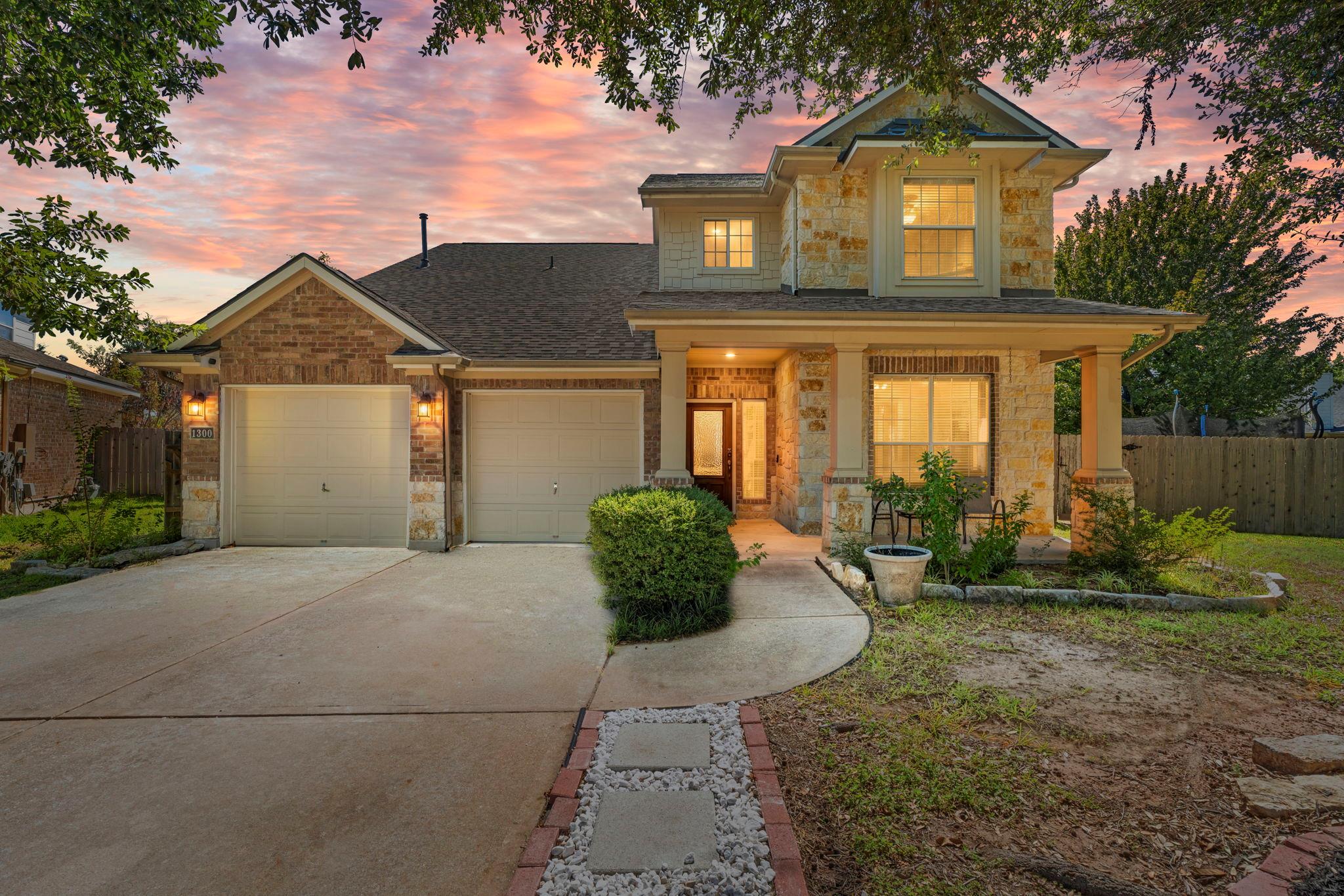 1300 Walnut Cv Property Photo 1