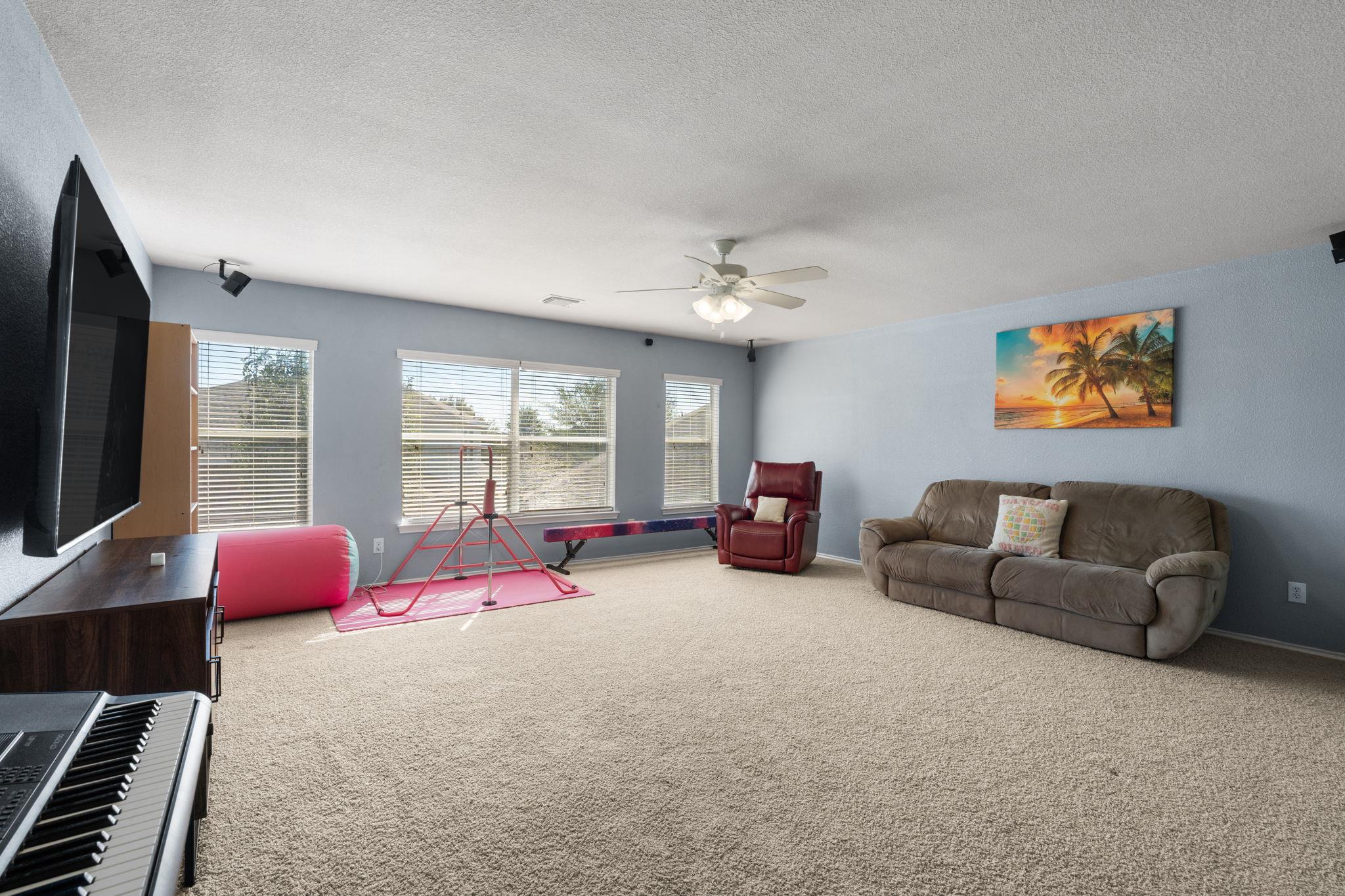 1300 Walnut Cv Property Photo 22