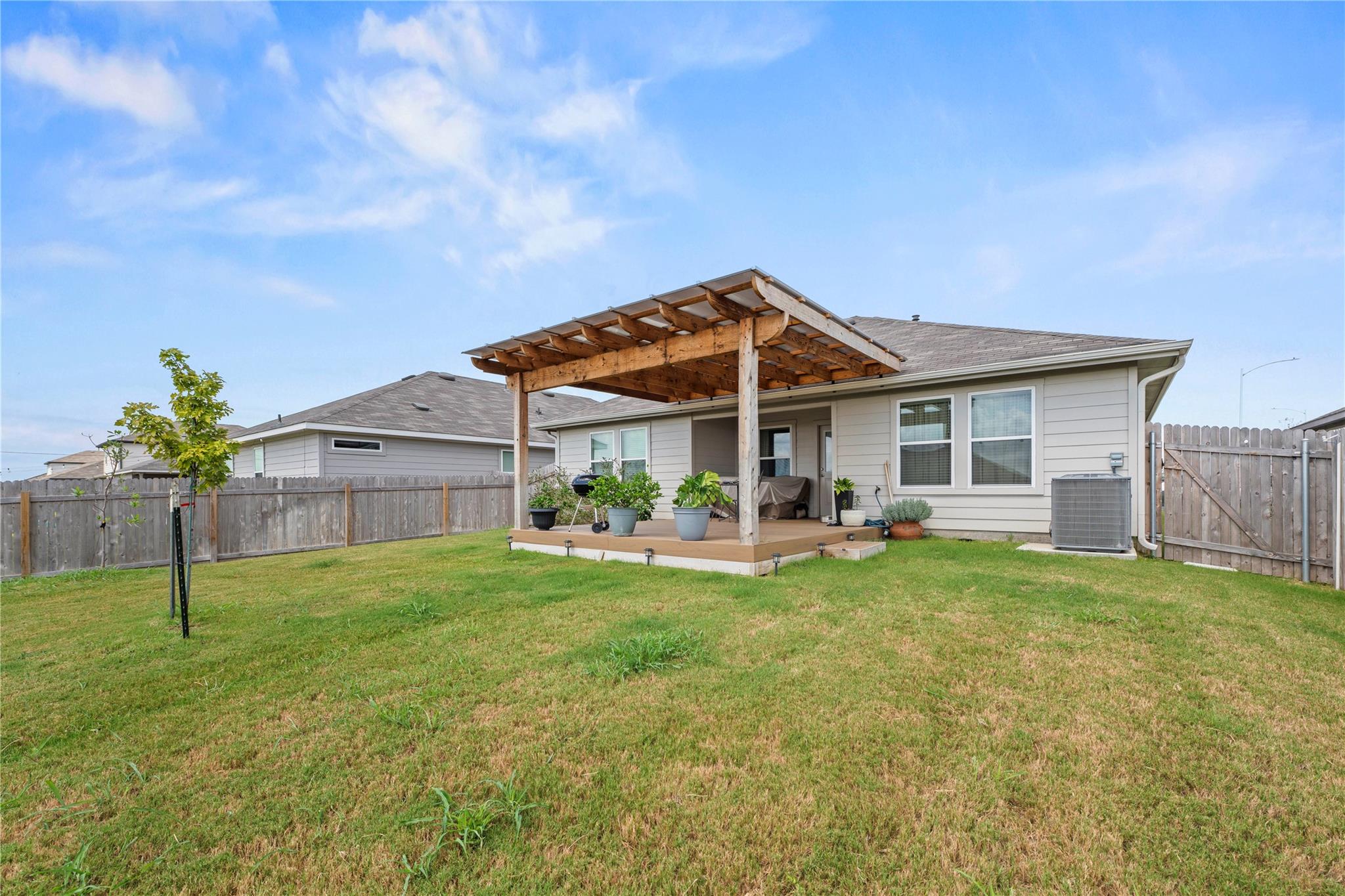 14005 Carper Dr Property Photo 27