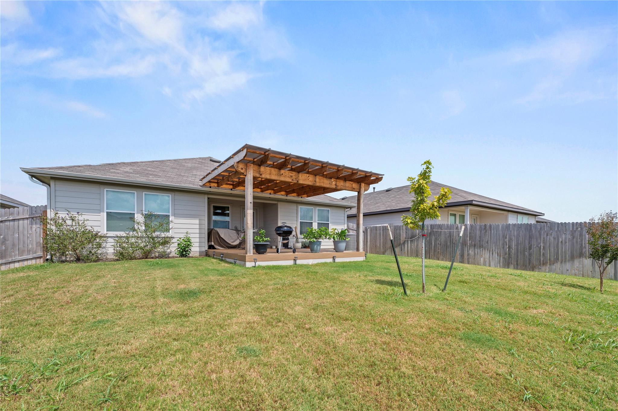 14005 Carper Dr Property Photo 28
