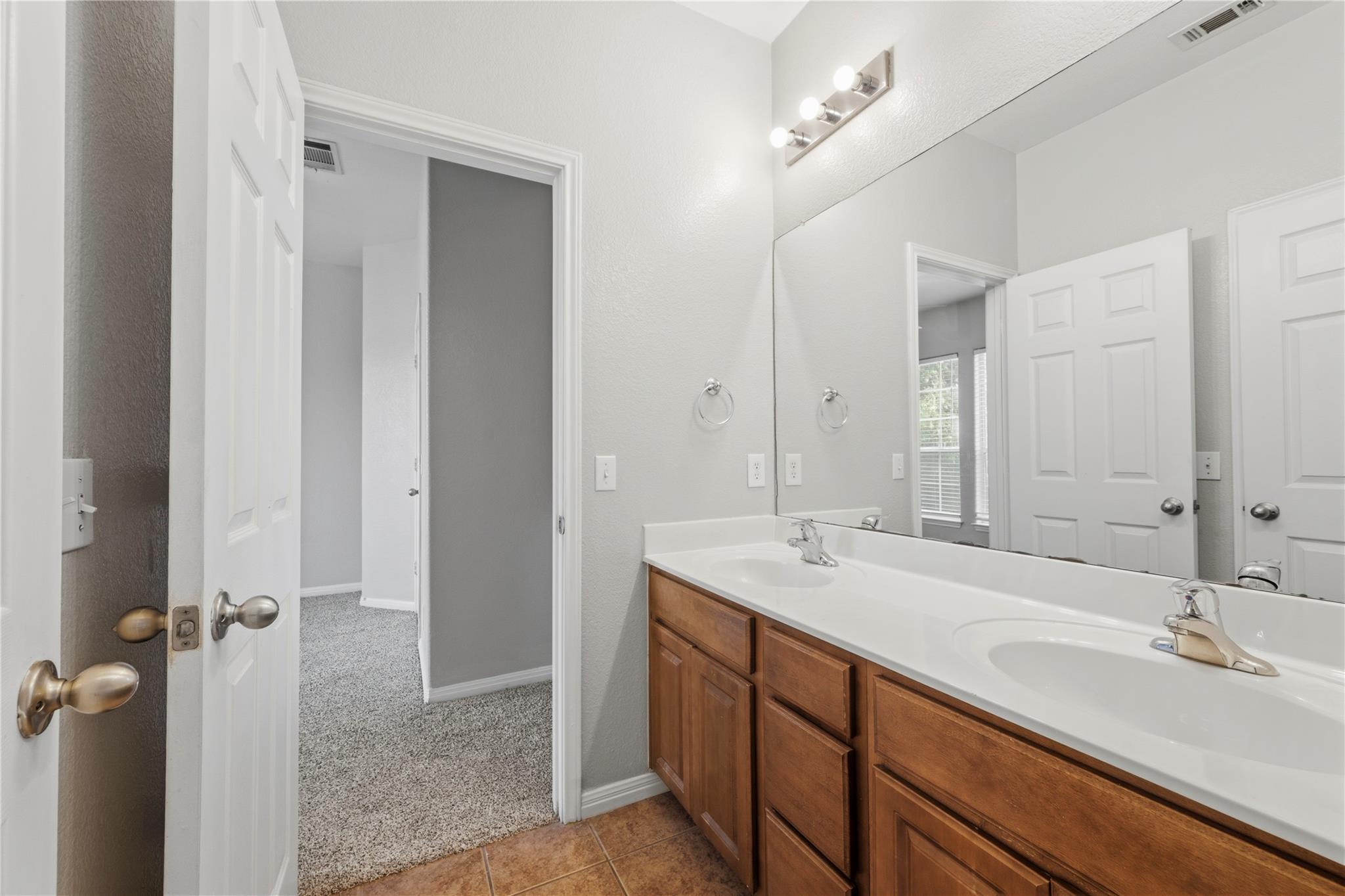 5102 Caswell Ave #a Property Photo 23