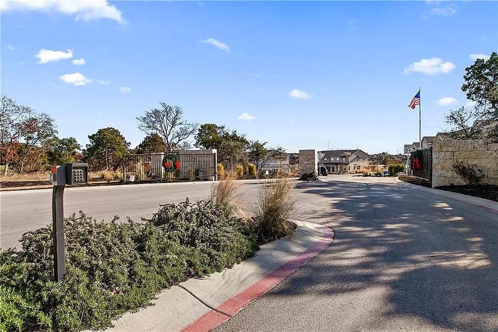 2121 Local Rebel Loop Property Photo 25