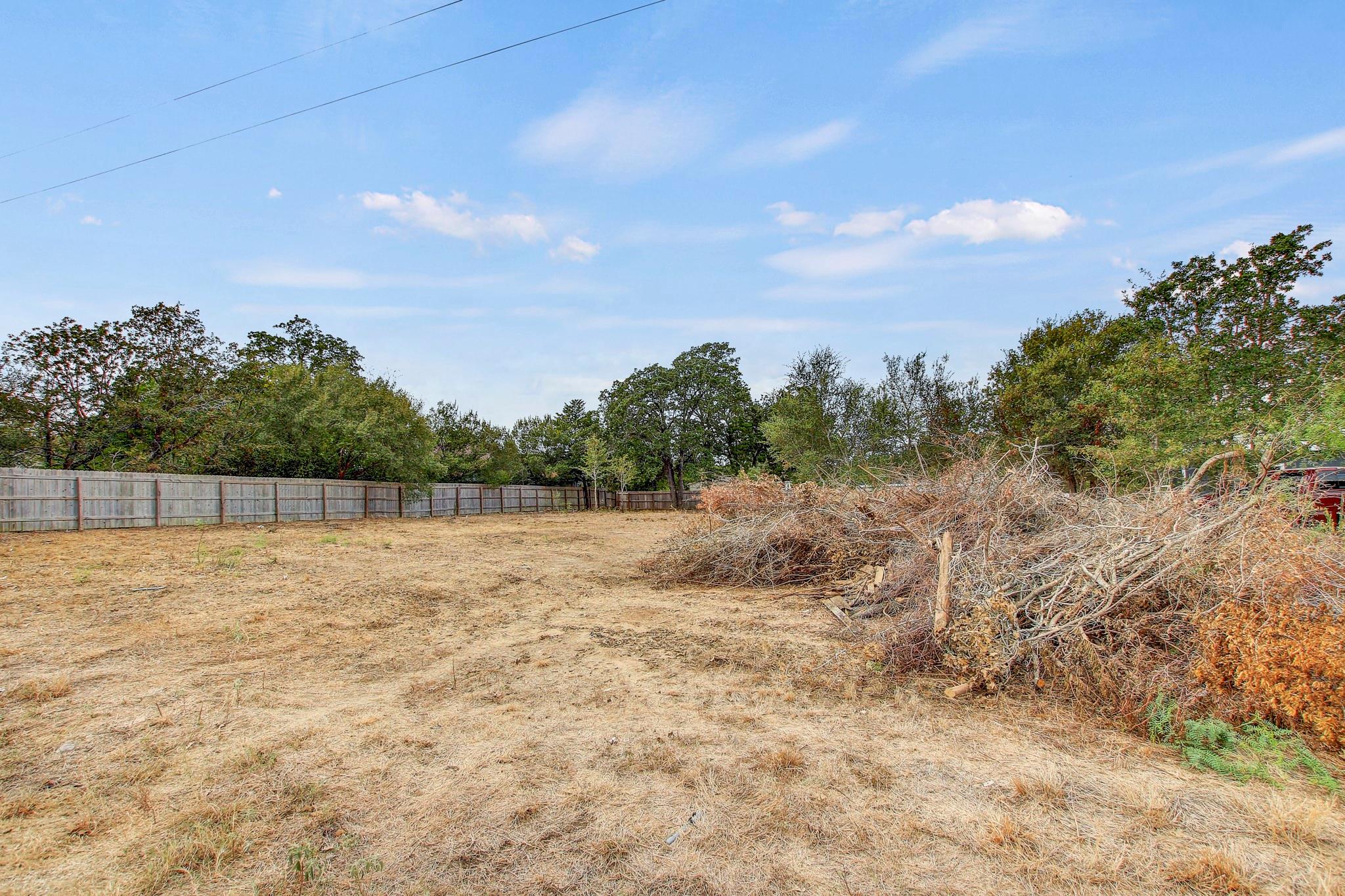 000 Long Shadow Dr Property Photo 15