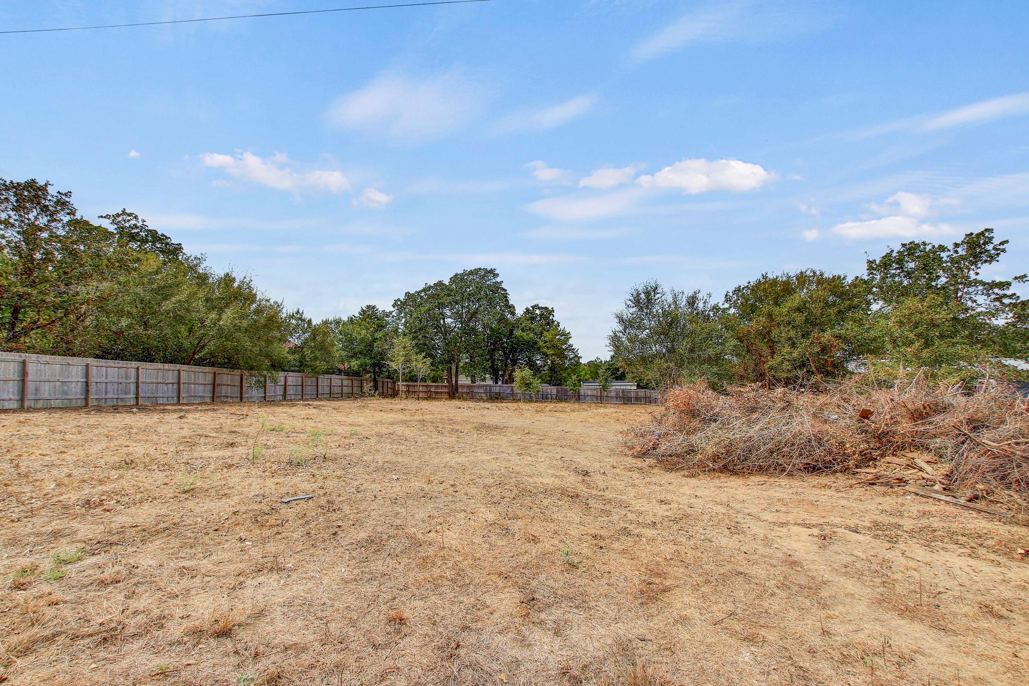 000 Long Shadow Dr Property Photo 16