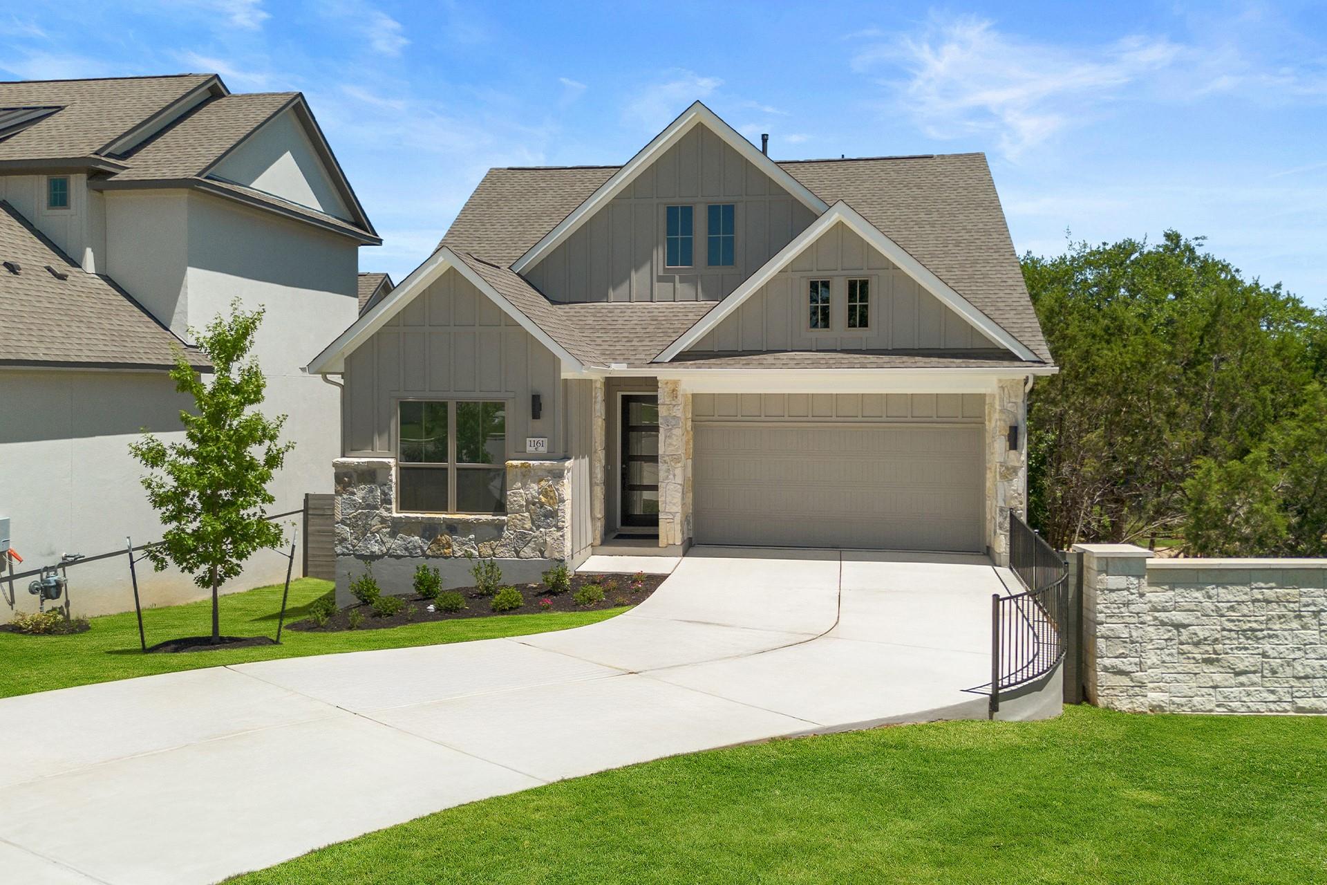 1161 Silver Dollar Trl Property Photo 2