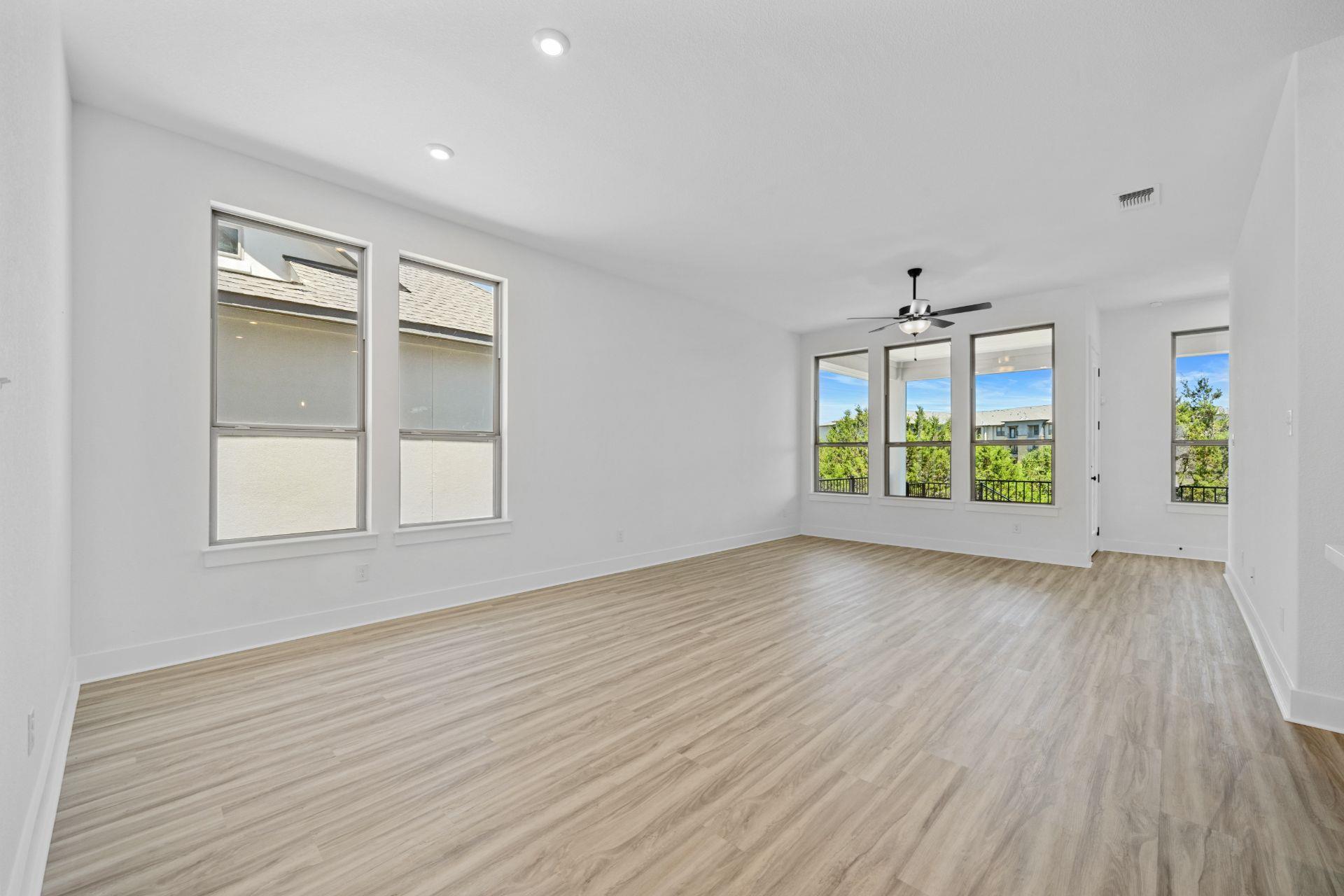 1161 Silver Dollar Trl Property Photo 10