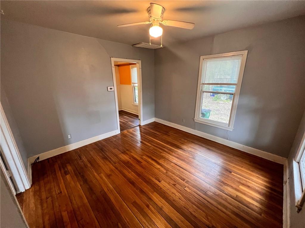 4902 Caswell Ave #b Property Photo 5