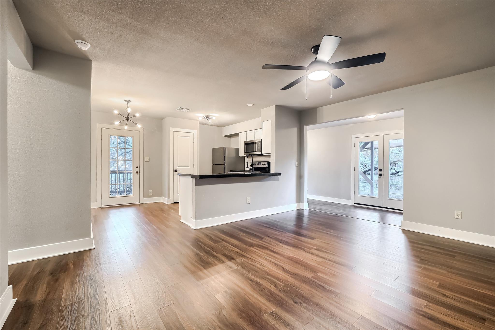 5909 Lago Vista Way D None #d Property Photo 8