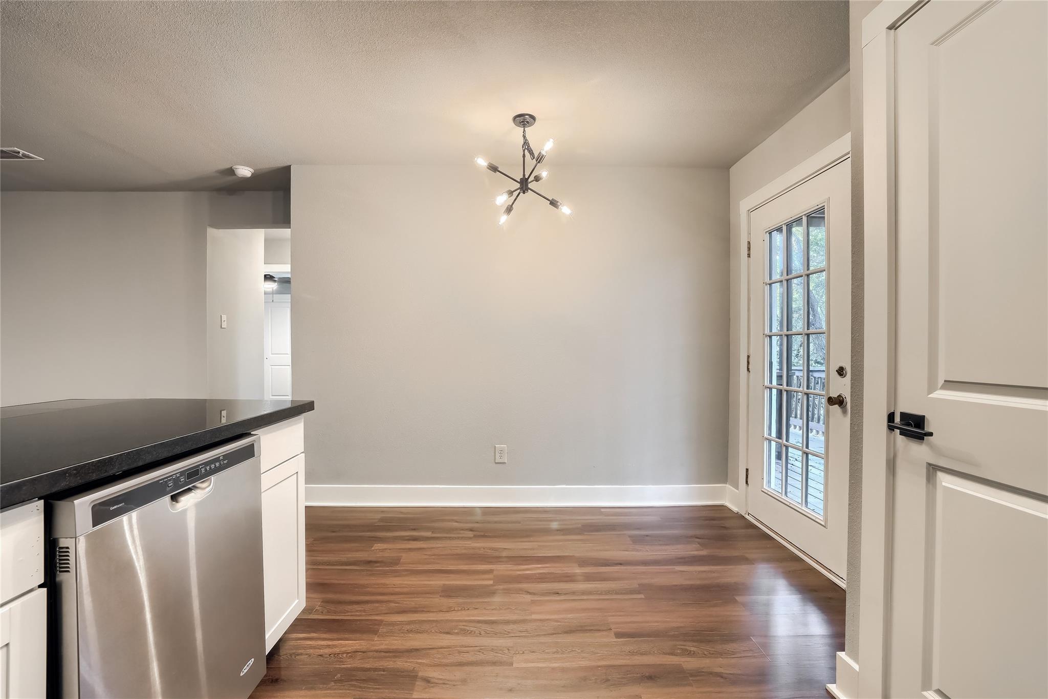 5909 Lago Vista Way D None #d Property Photo 9