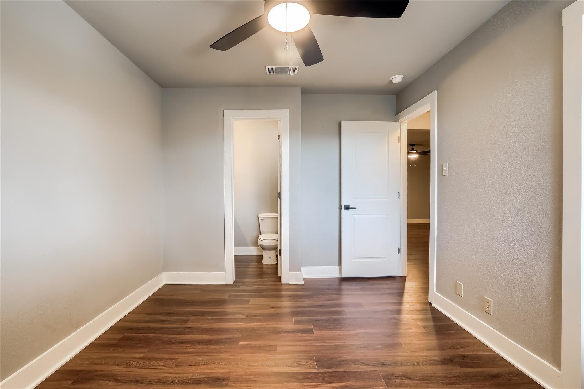 5909 Lago Vista Way D None #d Property Photo 15