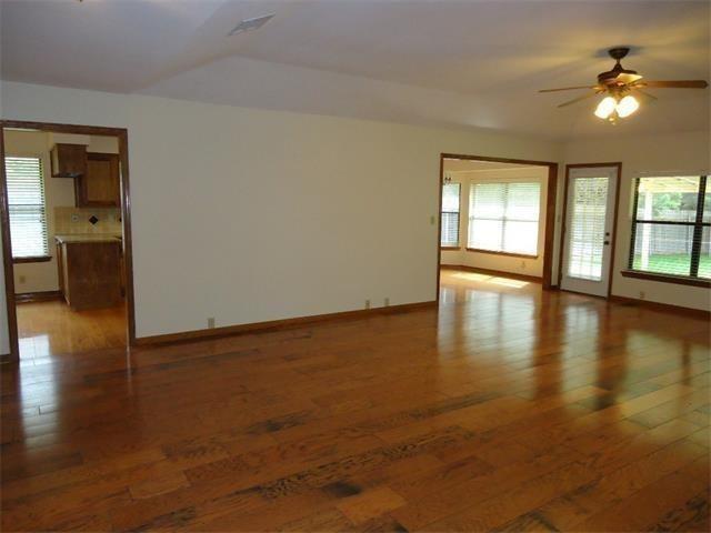 9903 Grand Oak Dr Property Photo 8