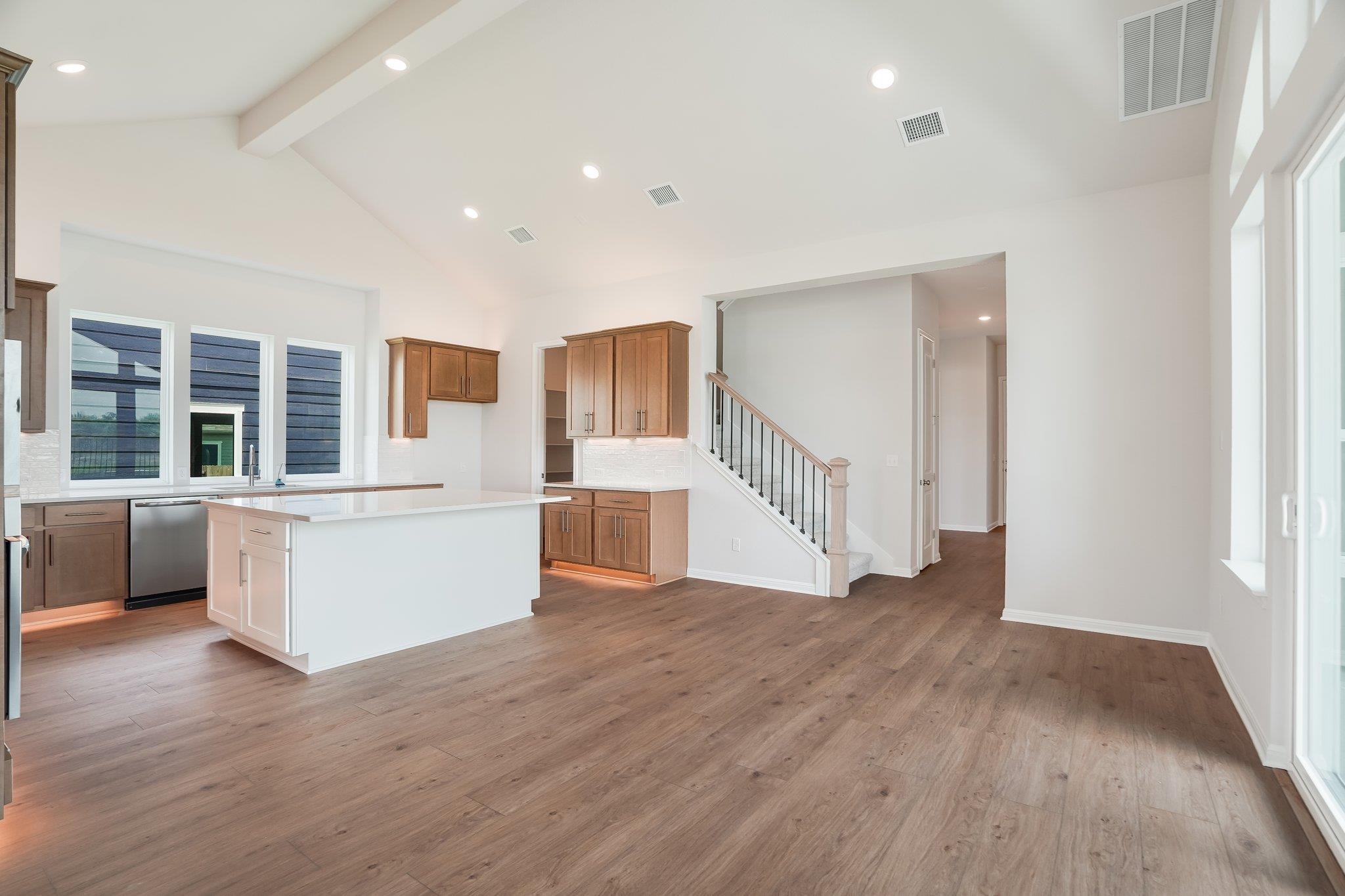 8616 Dongan Dr Property Photo 10