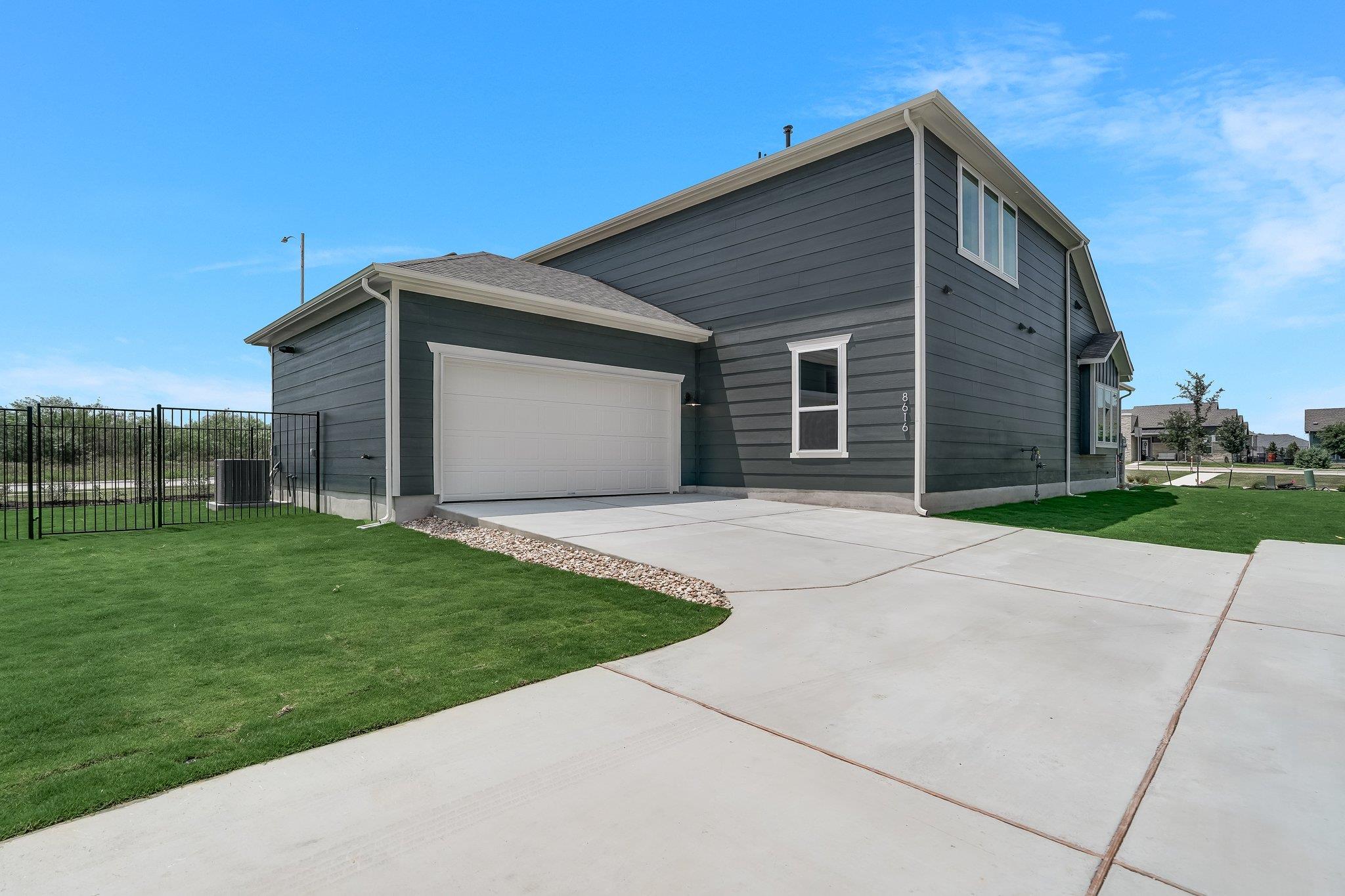 8616 Dongan Dr Property Photo 28