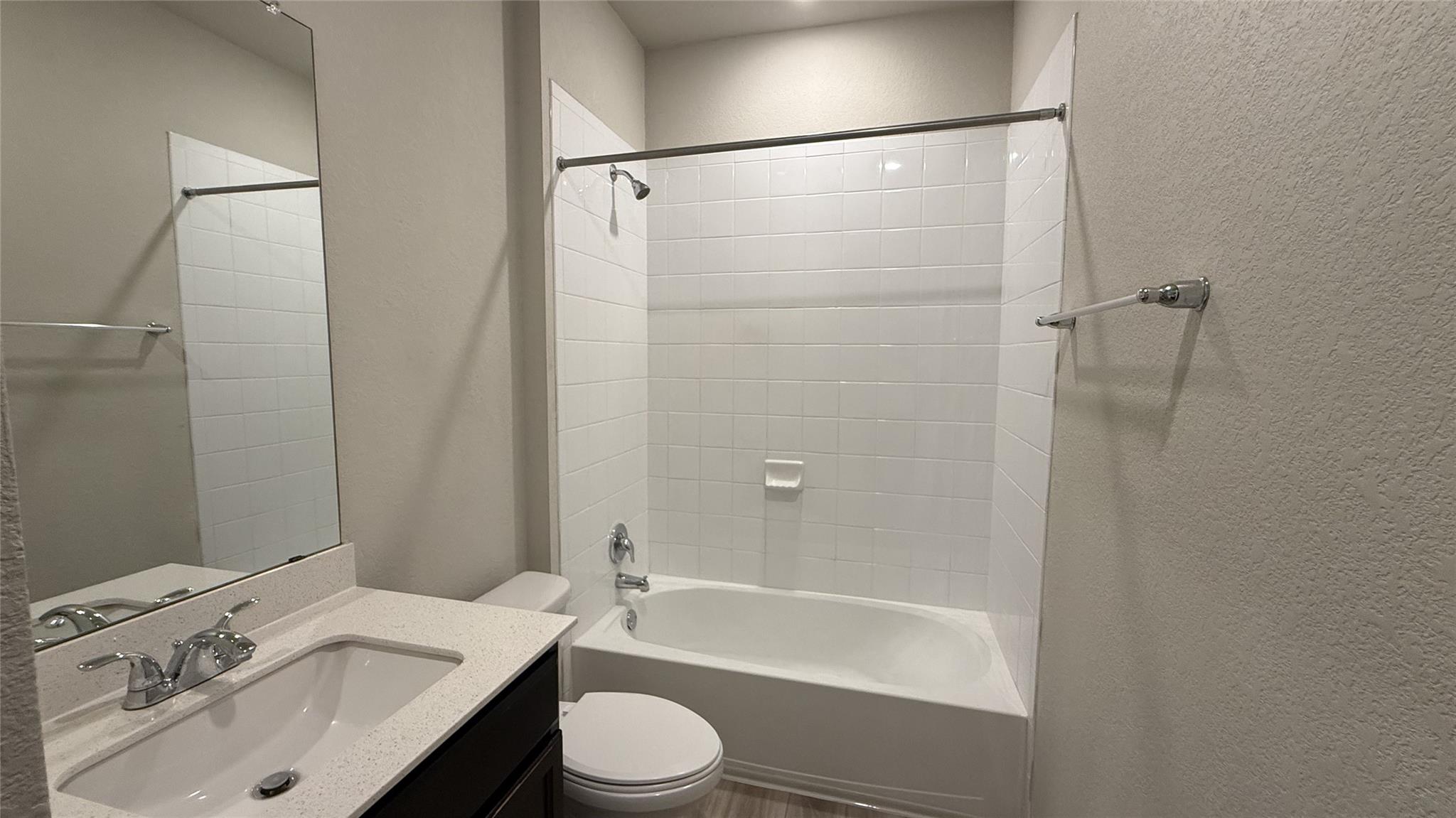 197 Arrowhead Vine St Property Photo 4