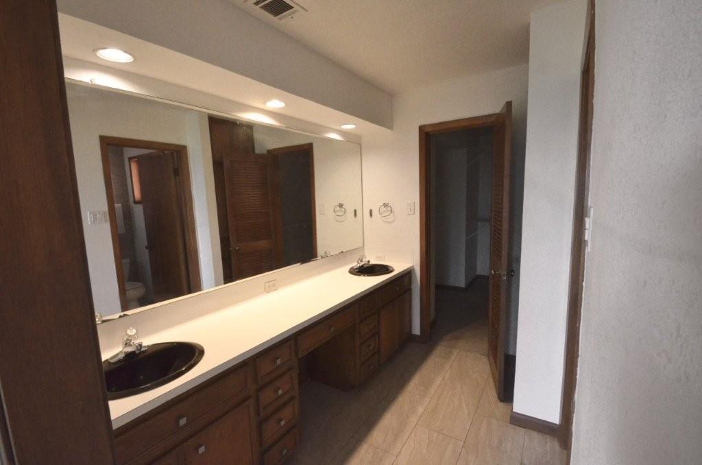 4603 Twin Valley Cir Property Photo 17