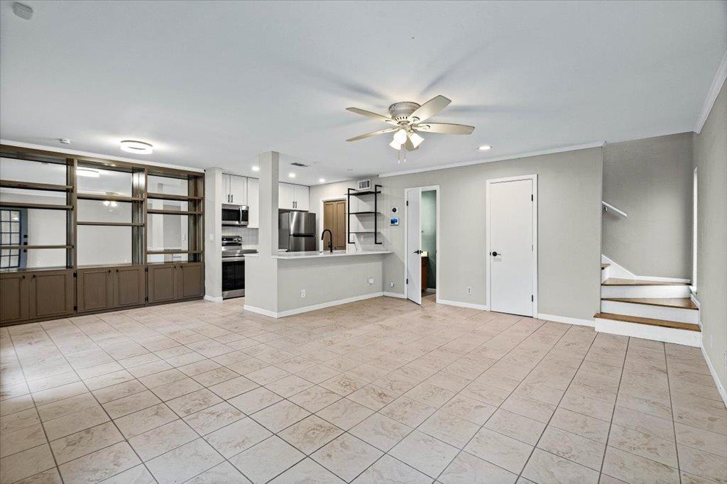 6718 Silvermine Dr #1204 Property Photo 1