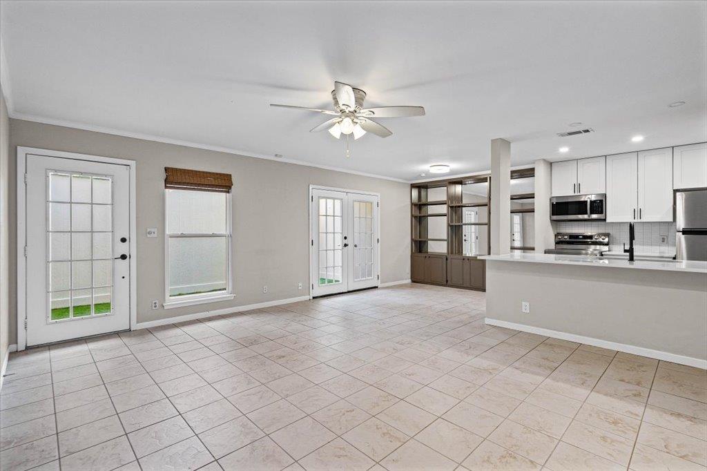 6718 Silvermine Dr #1204 Property Photo 5
