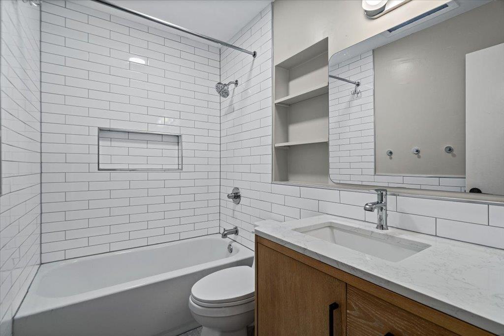 6718 Silvermine Dr #1204 Property Photo 15