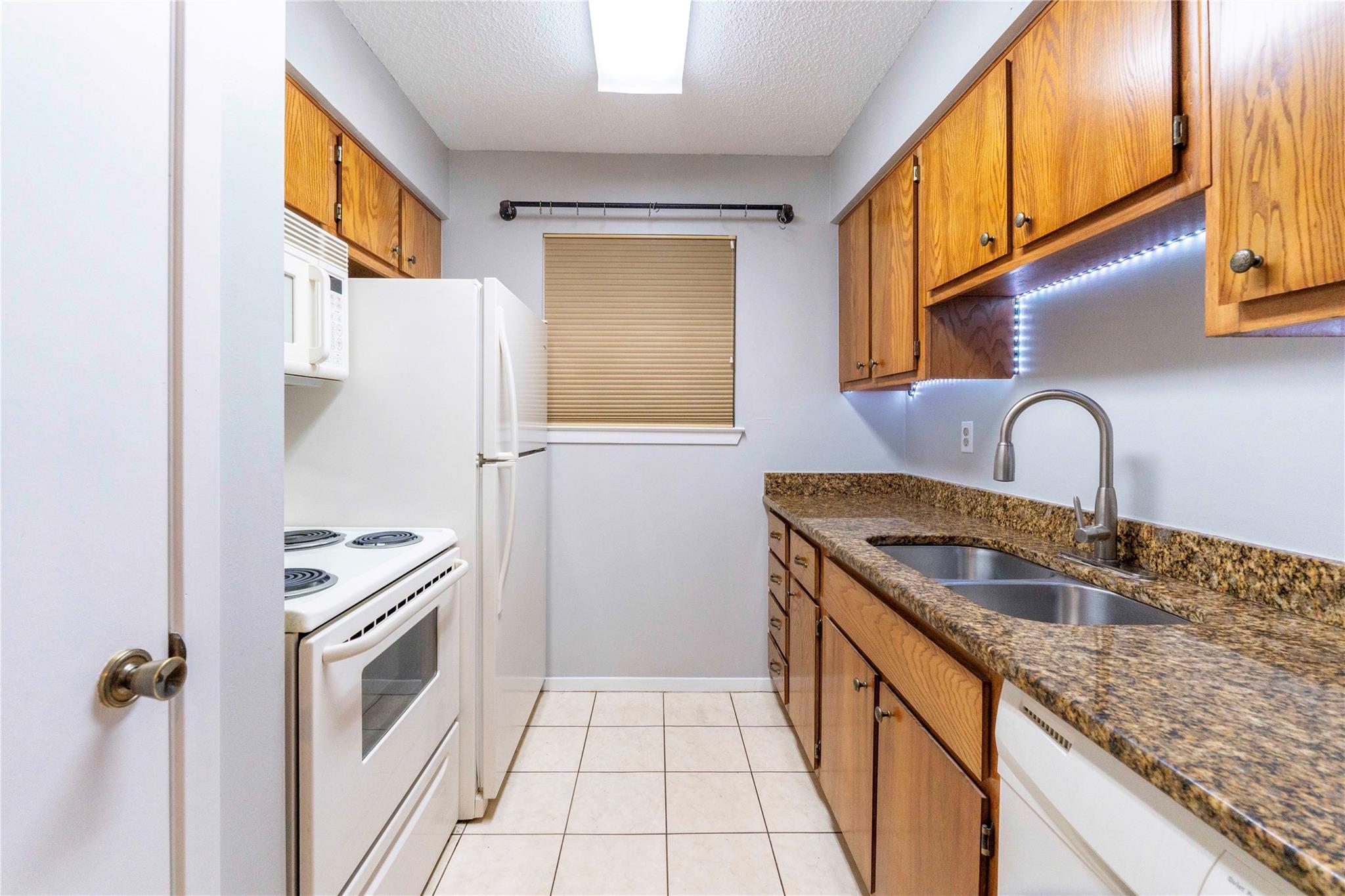 6903 Deatonhill Dr #28 Property Photo 5