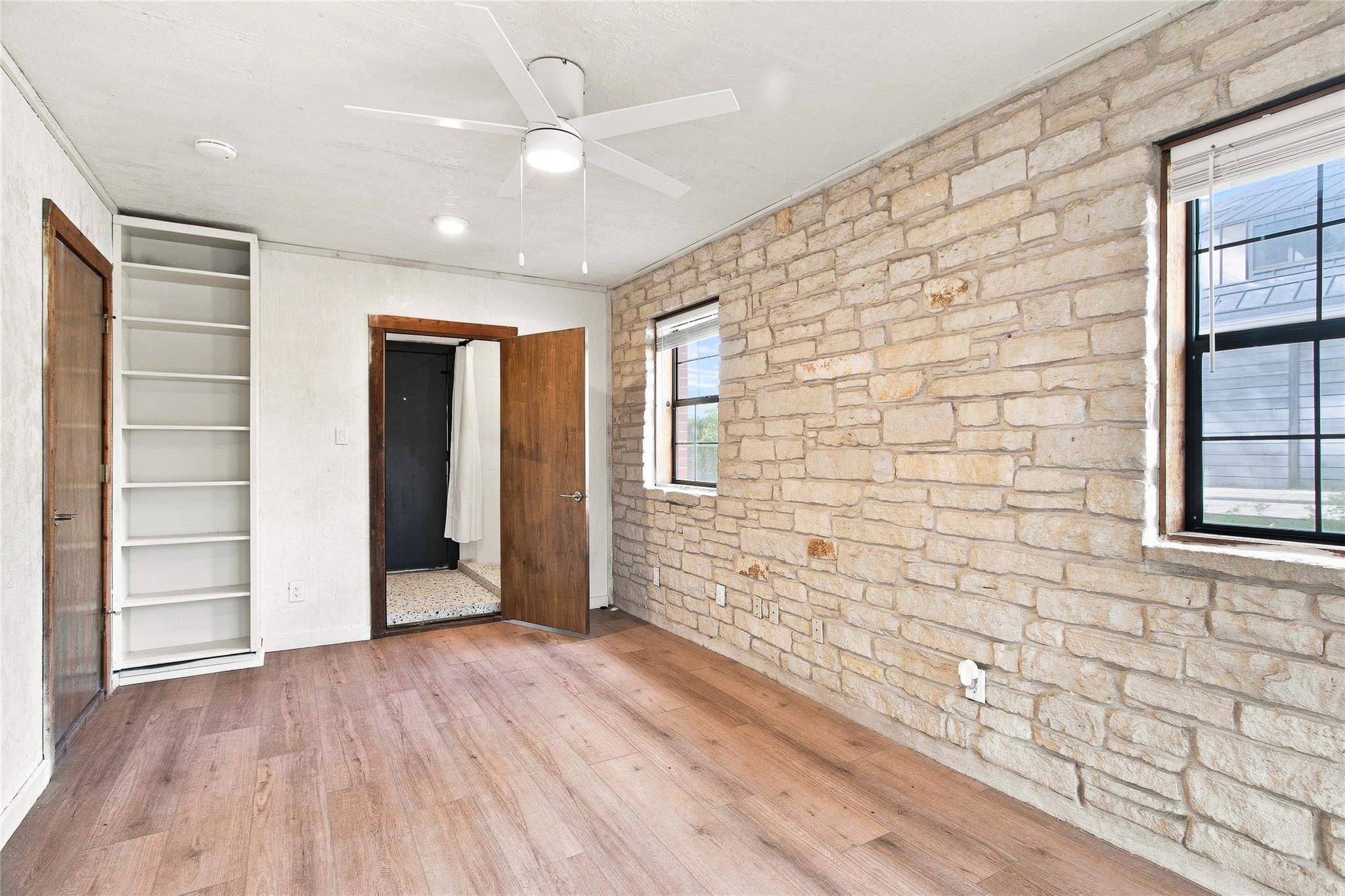 4606 S 2nd St Property Photo 12