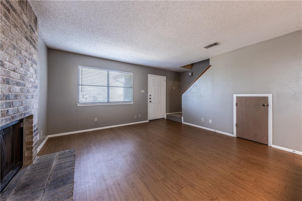 8106 Dunn St St #b Property Photo 6