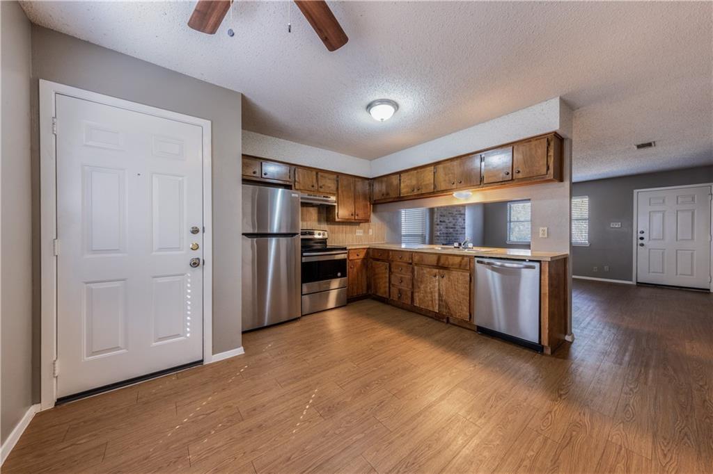 8106 Dunn St St #b Property Photo 8