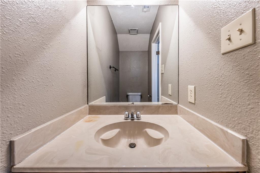 8106 Dunn St St #b Property Photo 13
