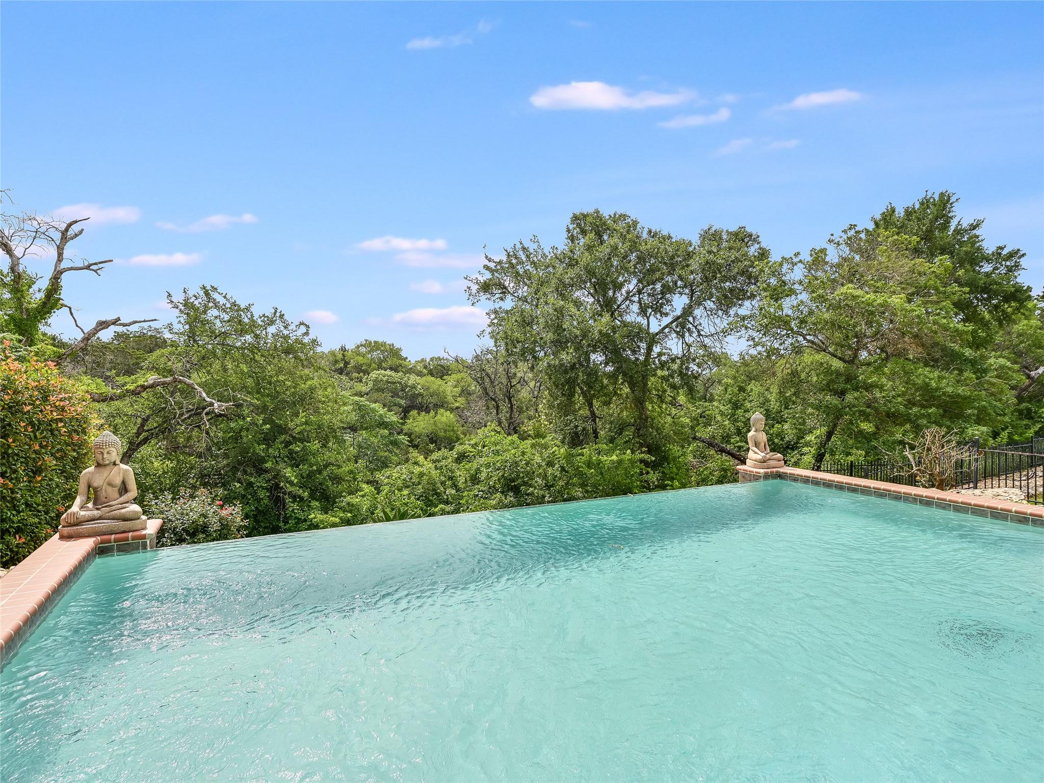 15005 Lariat Trl Property Photo 5