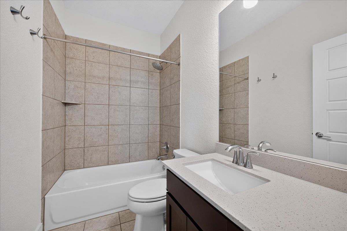 11308 Gadsen Ln Property Photo 18