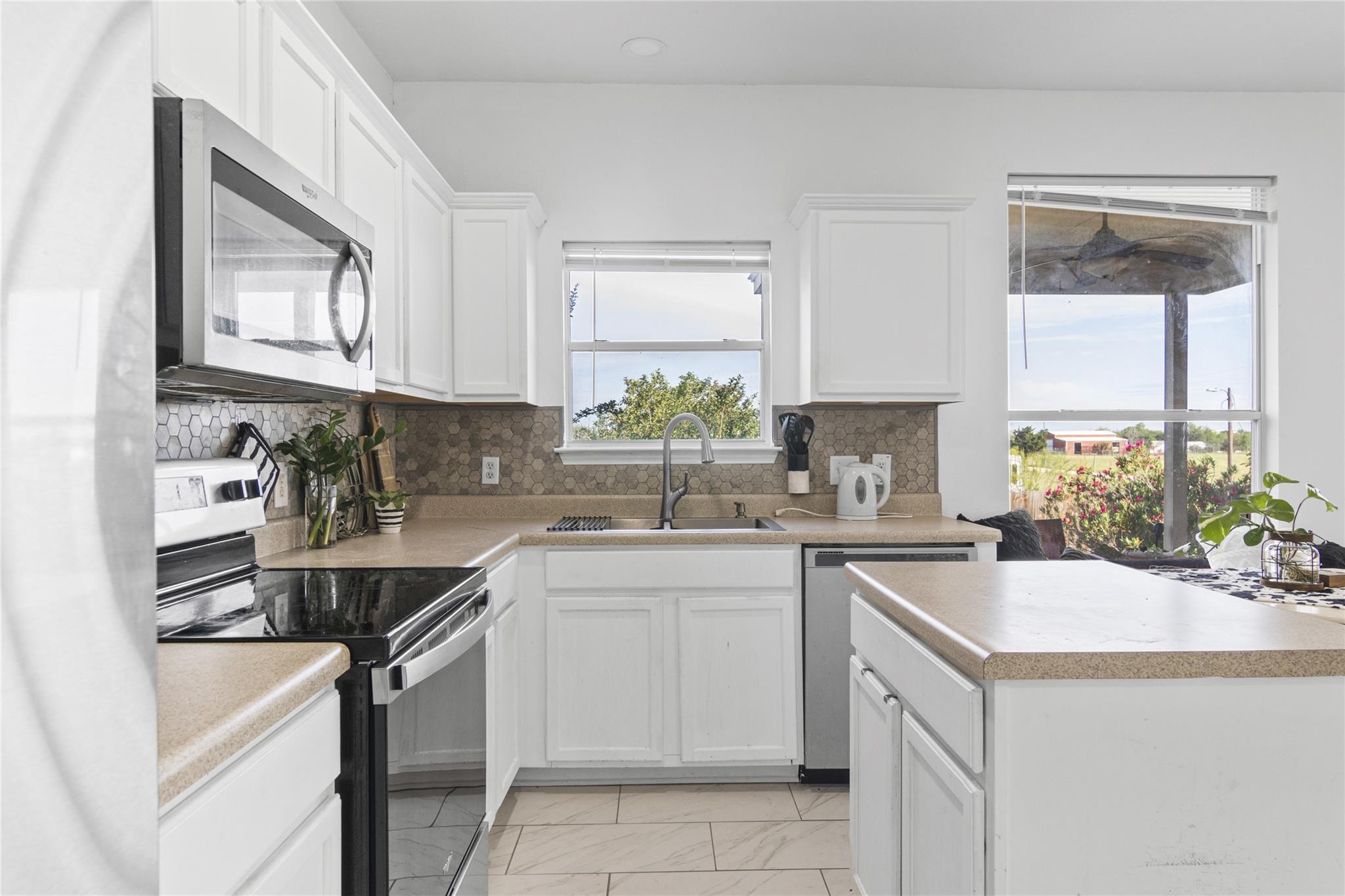 13524 Lyndon B Johnson St Property Photo 14